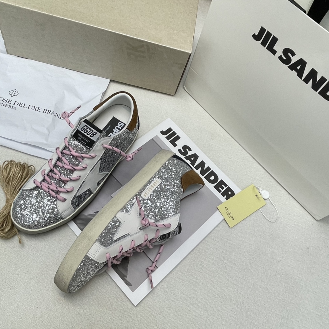 Golden Goose Superstar distressed-finish sneakers 19 - vstockx