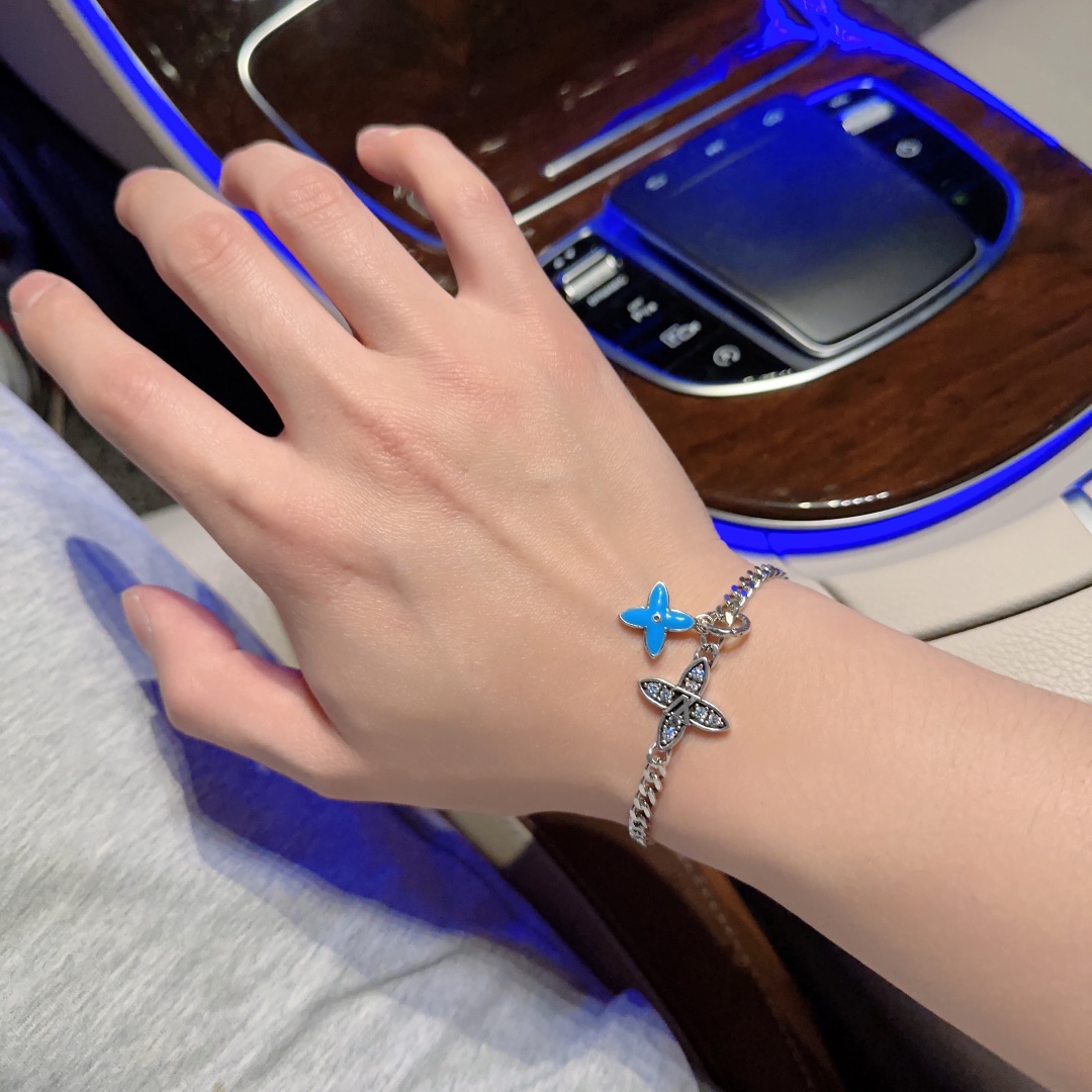 Jewelry Louis Vuitton 382 - vstockx