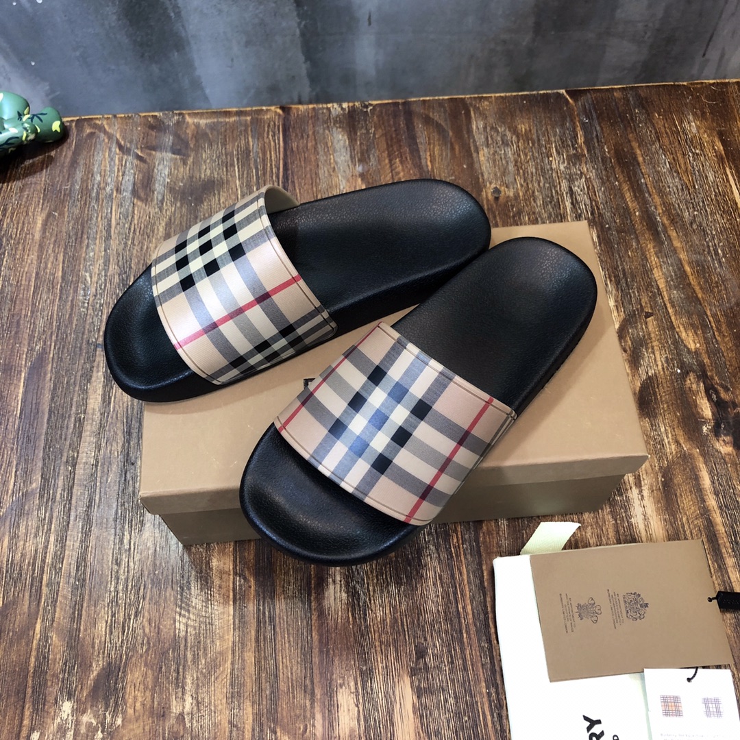 Burberry Slipper 2 - vstockx