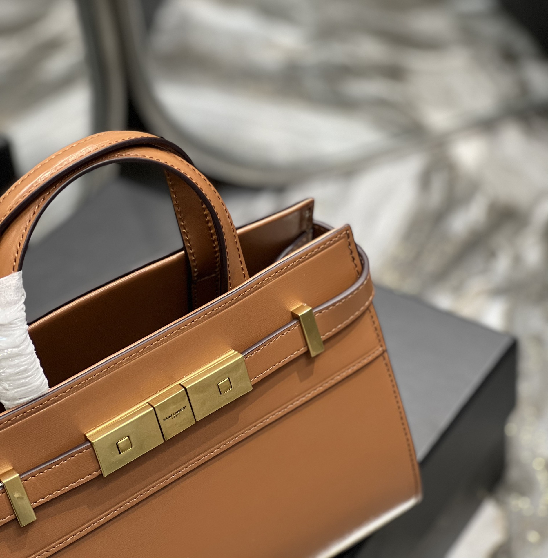 Handbags SAINT LAURENT 593741 size 21x16x9 cm - vstockx