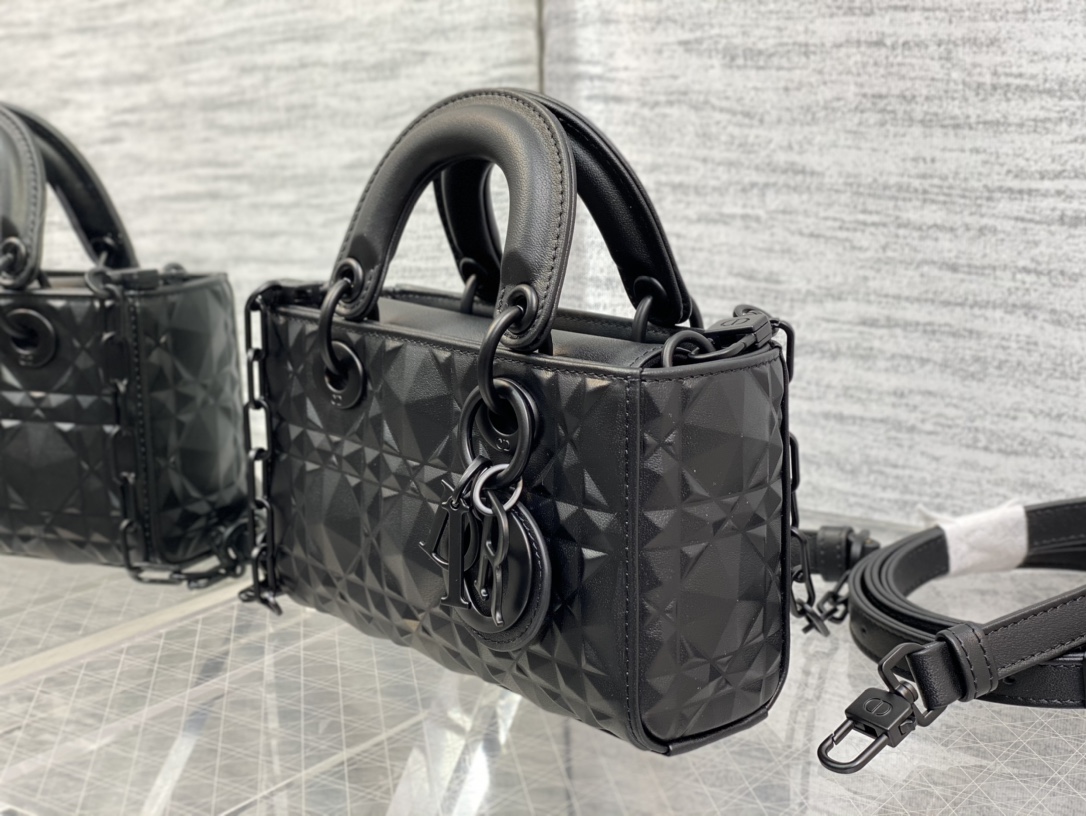 Handbag Dior size 16*5.5*10 cm - vstockx