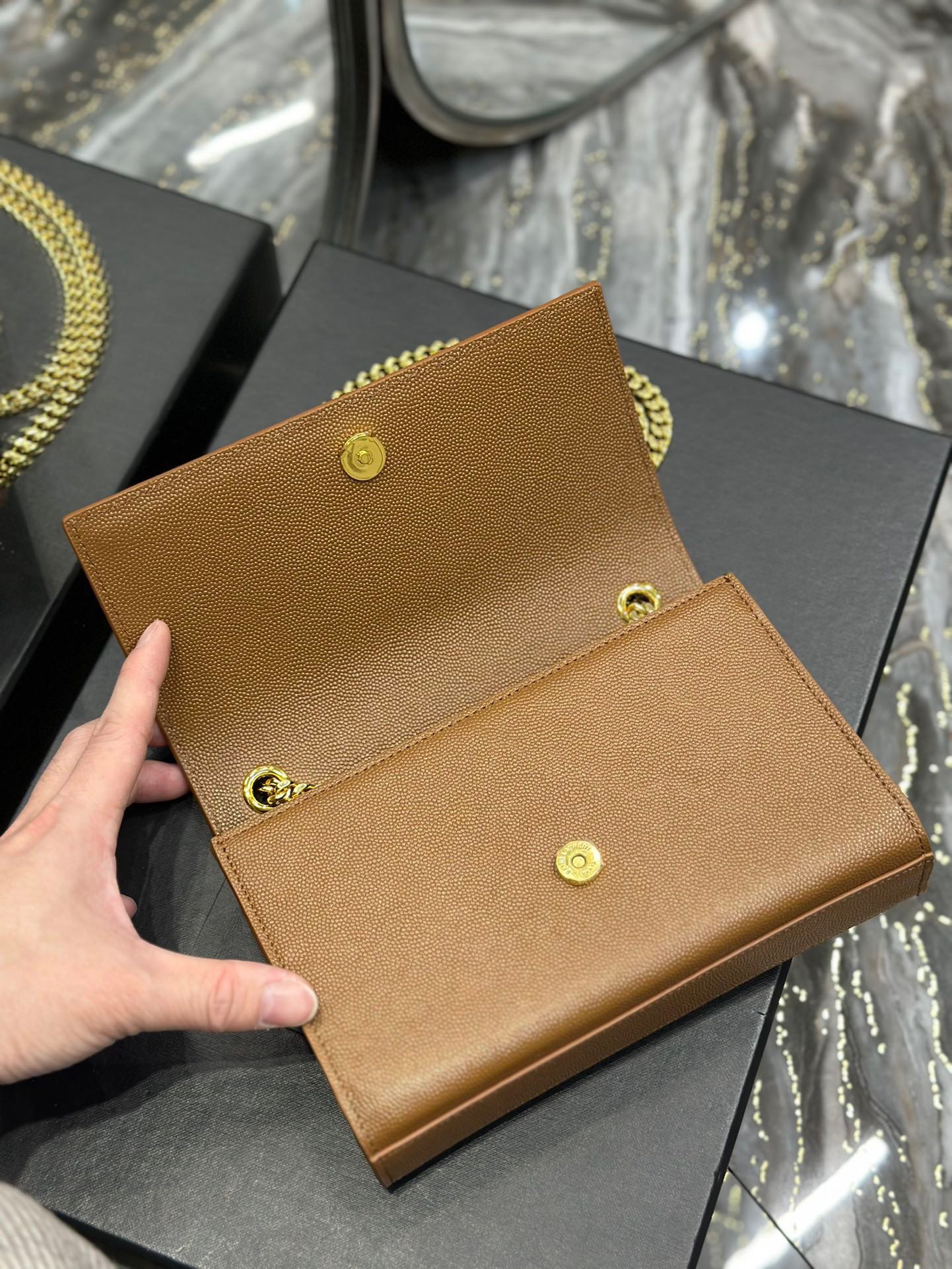 Handbags SAINT LAURENT 469390 size 20x13.5x5.5 cm - vstockx