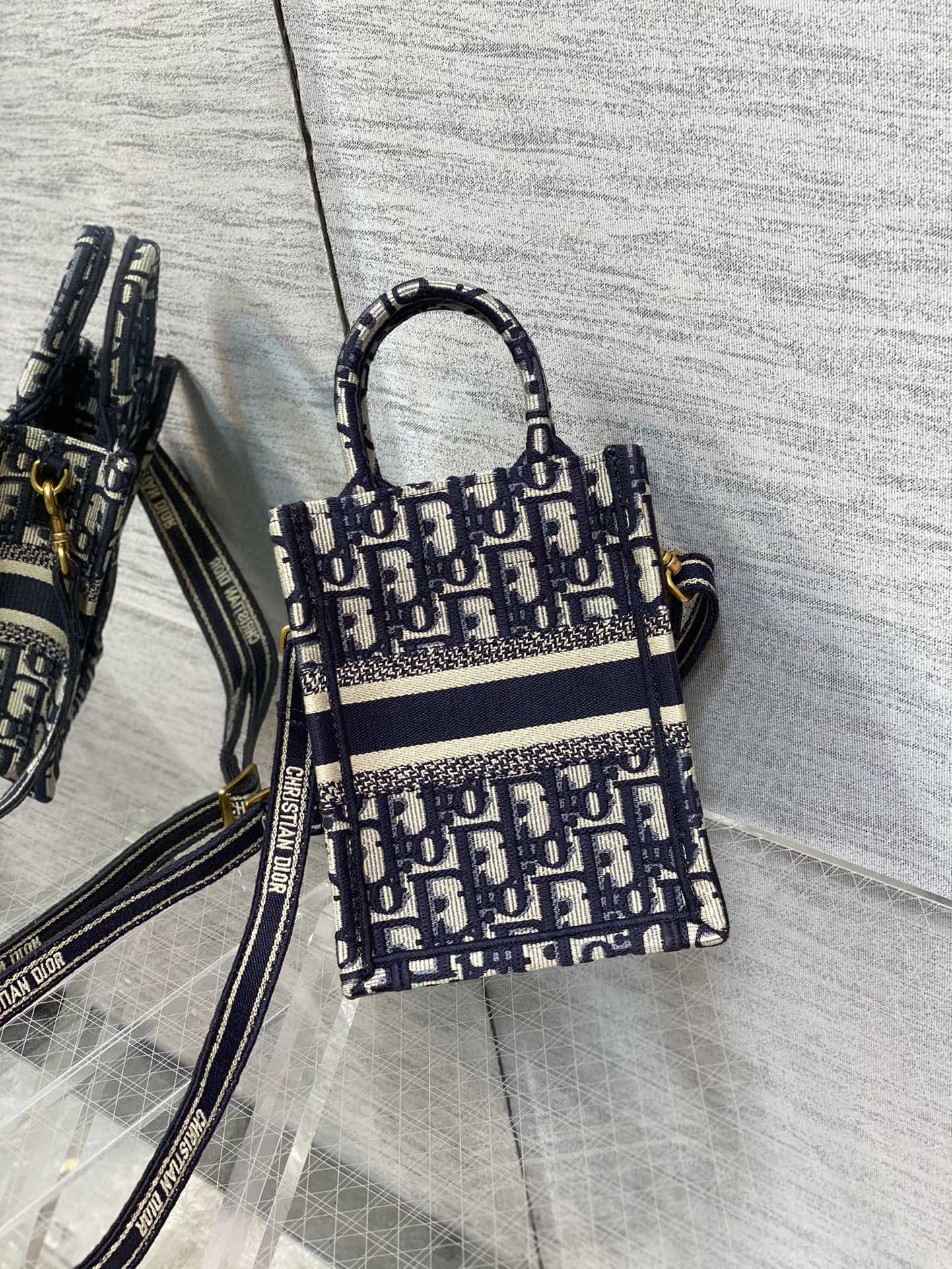 Handbag Dior size 13.5*5*18 cm - vstockx