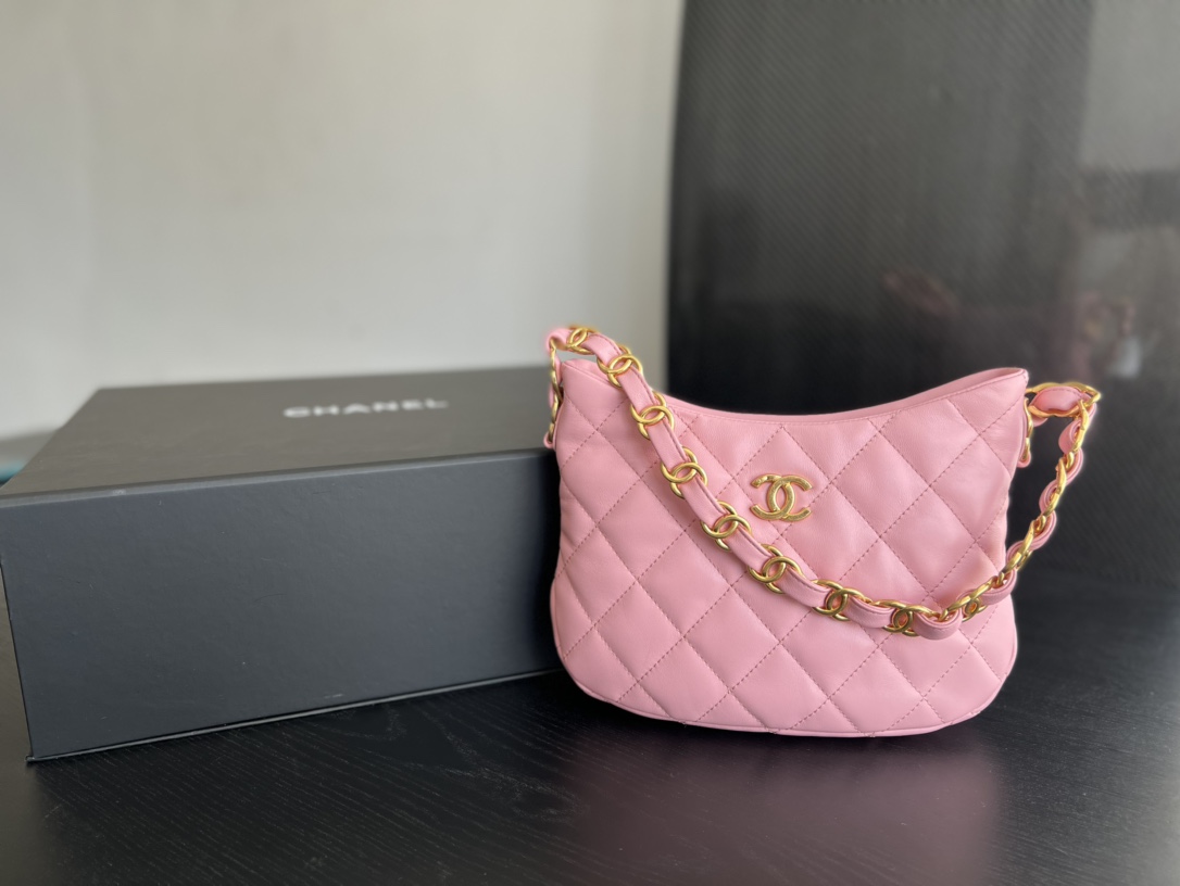 Handbag Chanel size 17.5cm24cm6 cm - vstockx