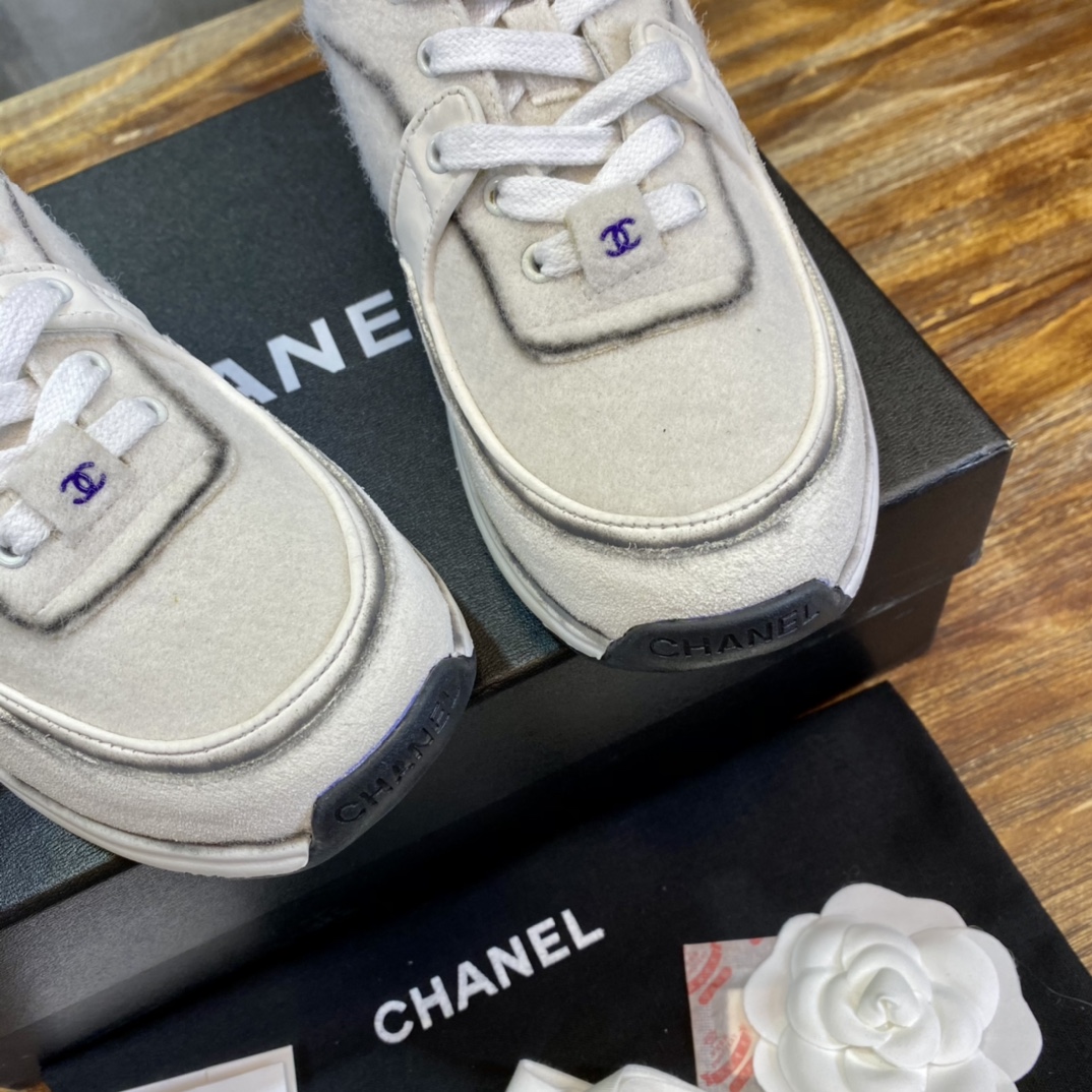 Chanel Fabric & Suede Calfskin Low Top Sneaker 42 - vstockx