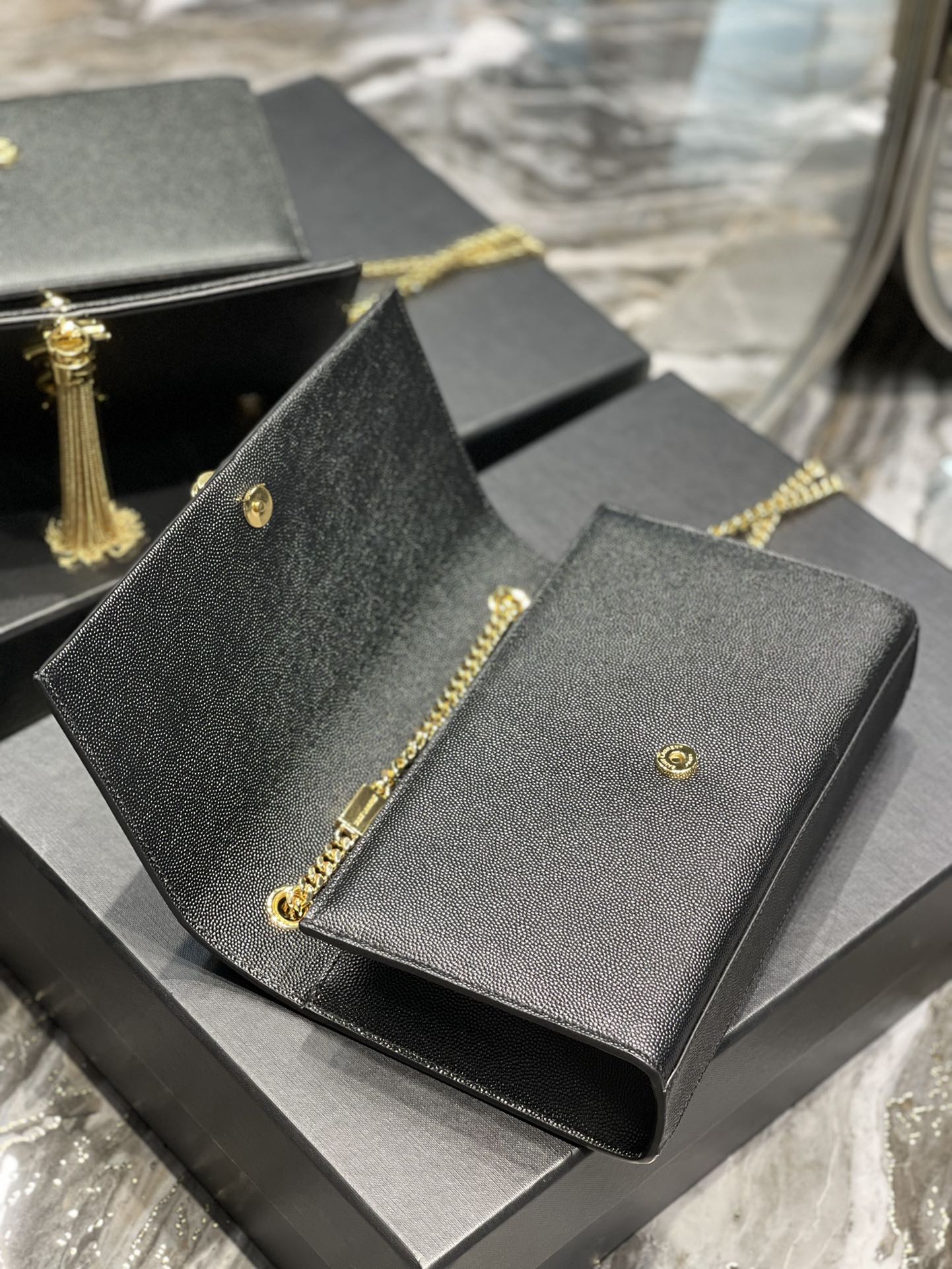 Handbags SAINT LAURENT 354119 size 24x14.5x5 cm - vstockx