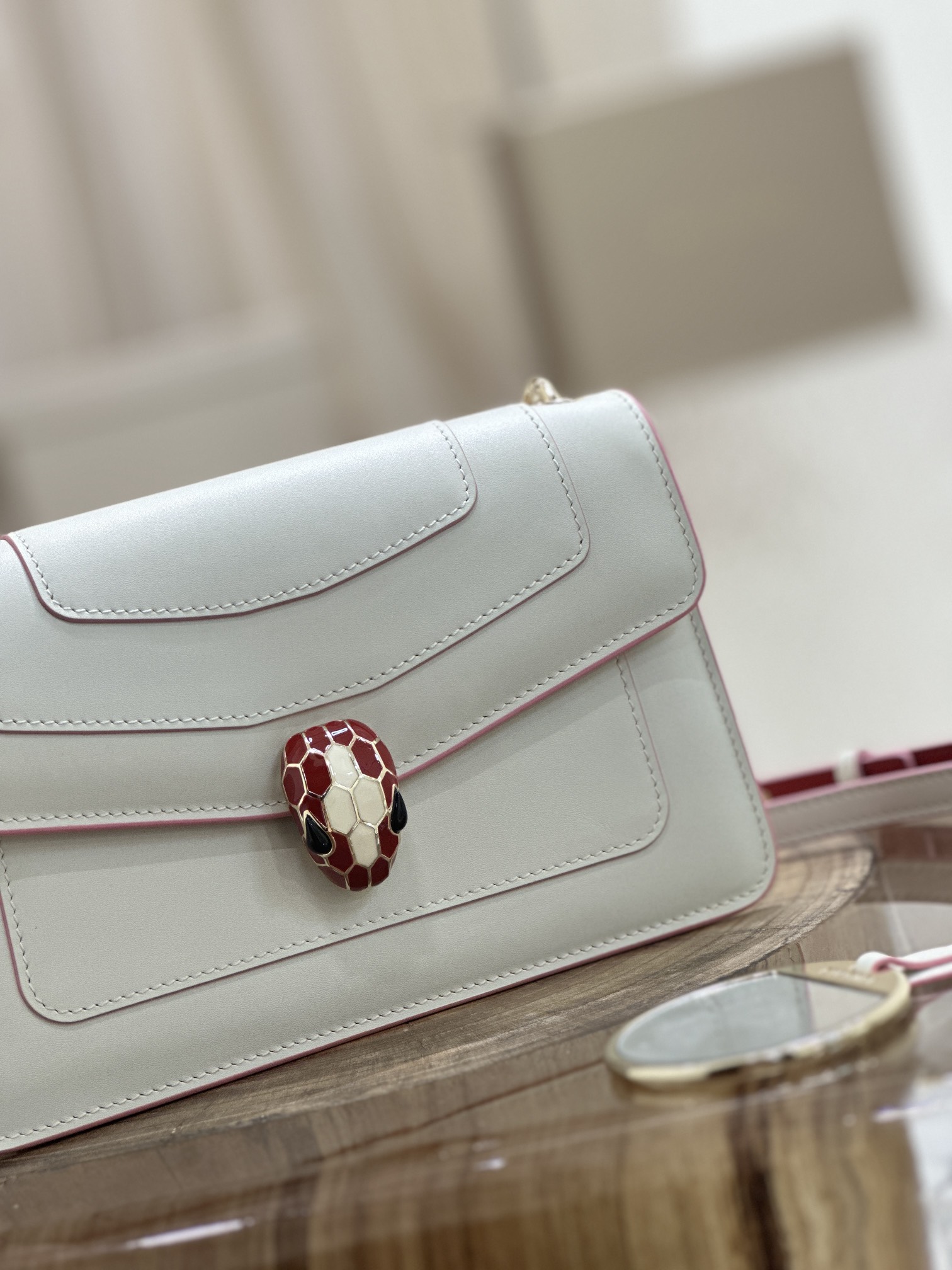 Handbags Bvlgari 38102 size:22*13*5.5 cm - vstockx