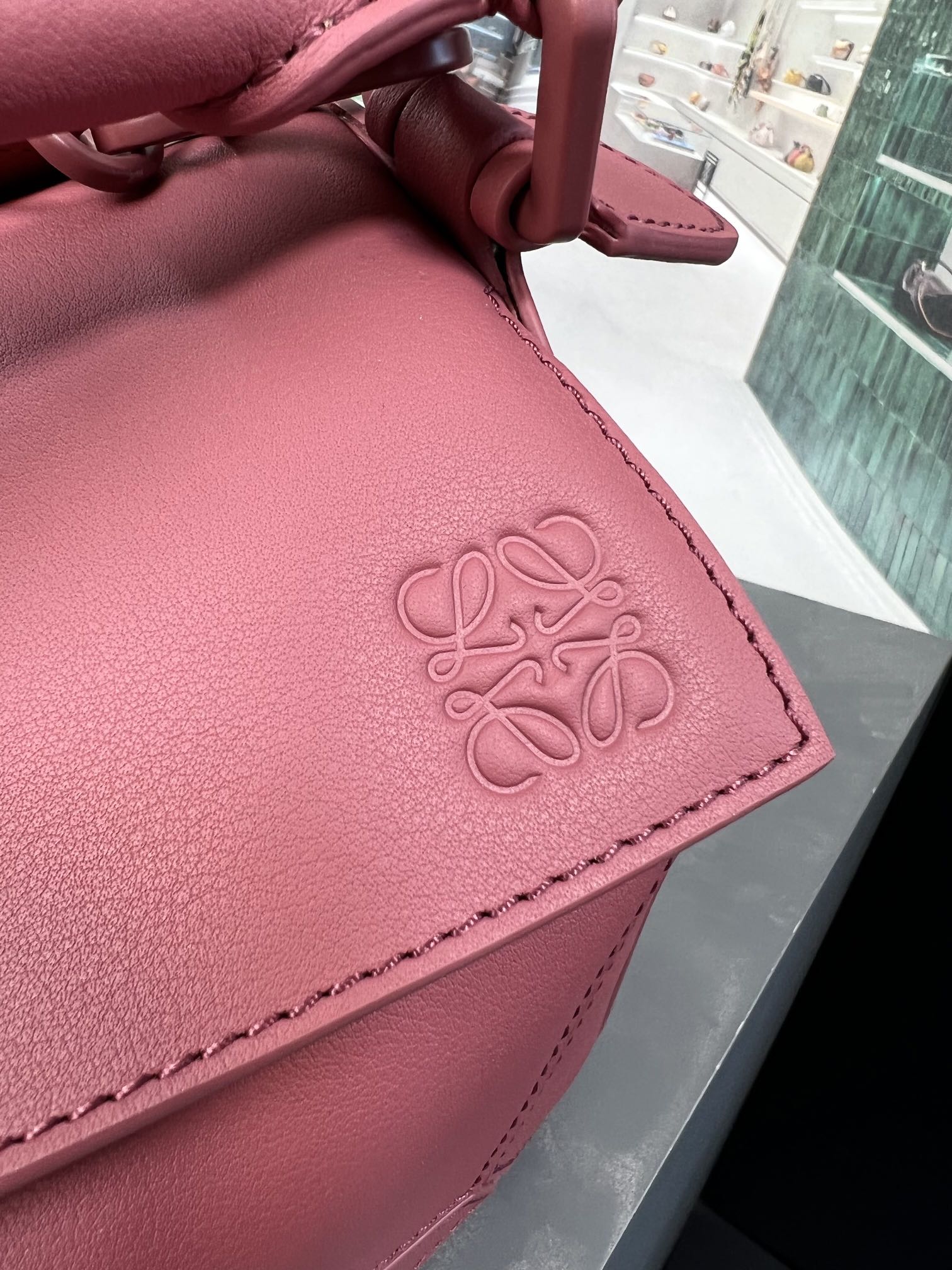 Handbags LOEWE  size:24-16.5-10.5 cm - vstockx