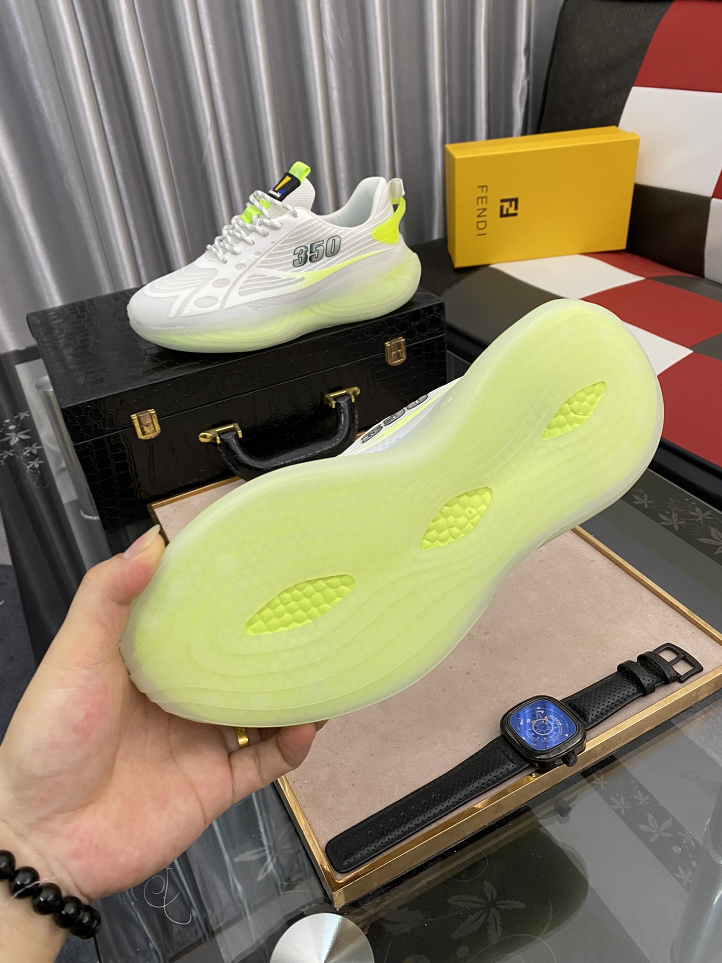 Fendi Low Top Sneakers 3 - vstockx