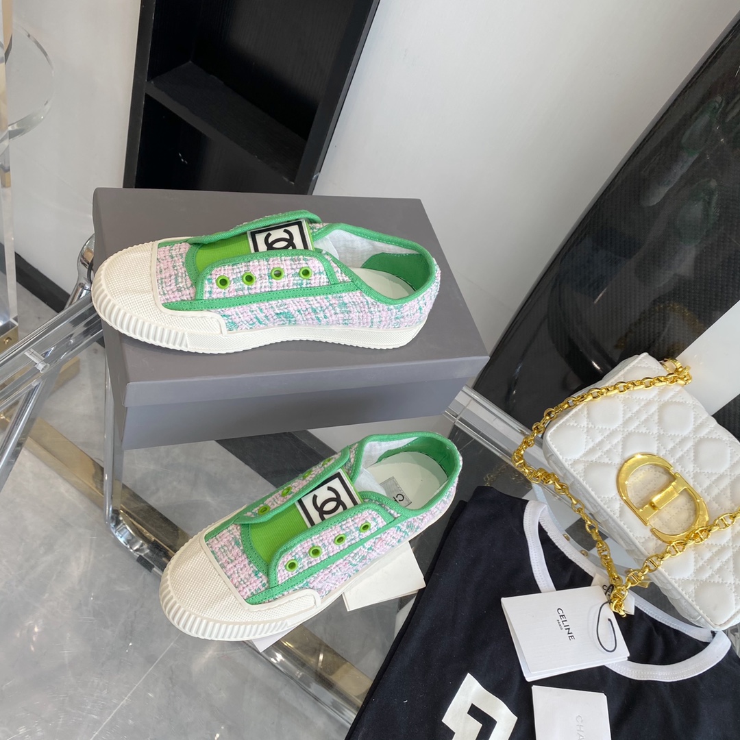 Chanel Flat canvas Sneaker 3 - vstockx