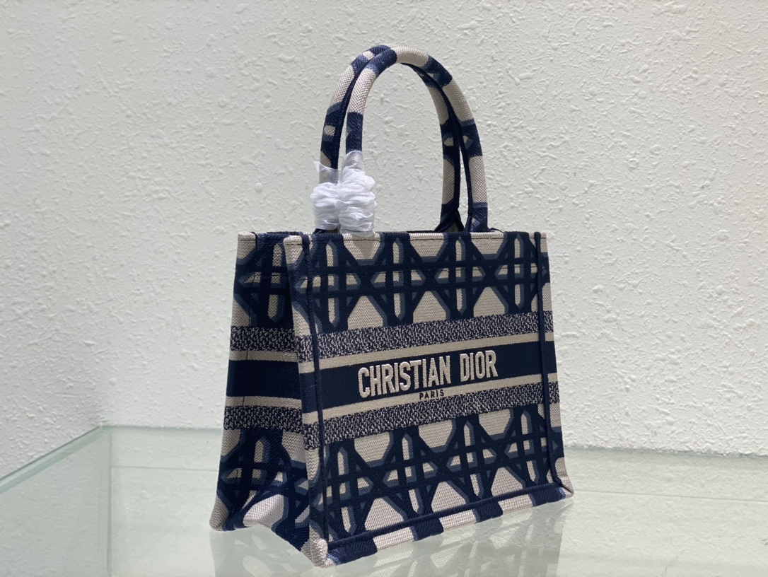 Handbags Dior 8002 size:26*8*22 cm - vstockx