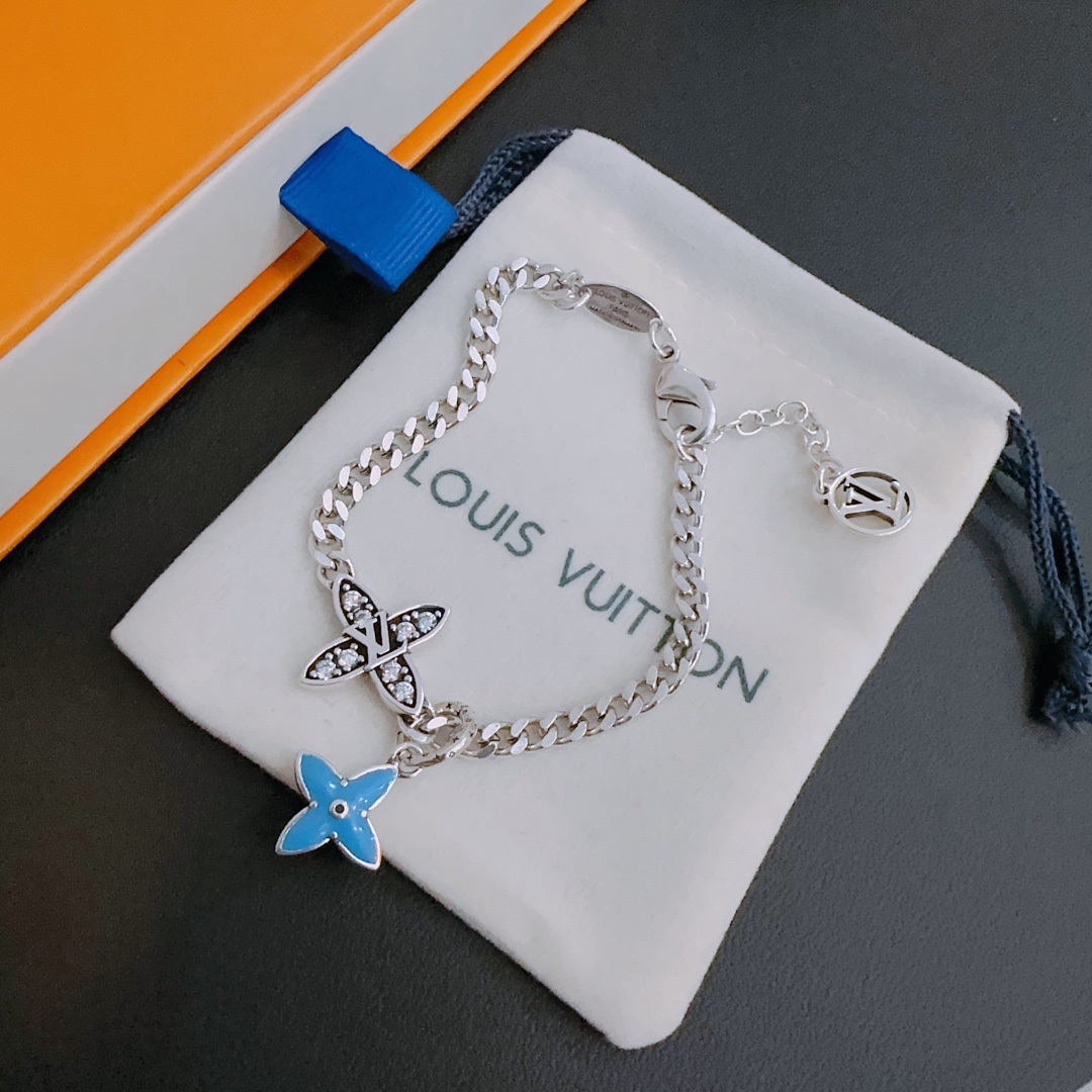 Jewelry Louis Vuitton 382 - vstockx