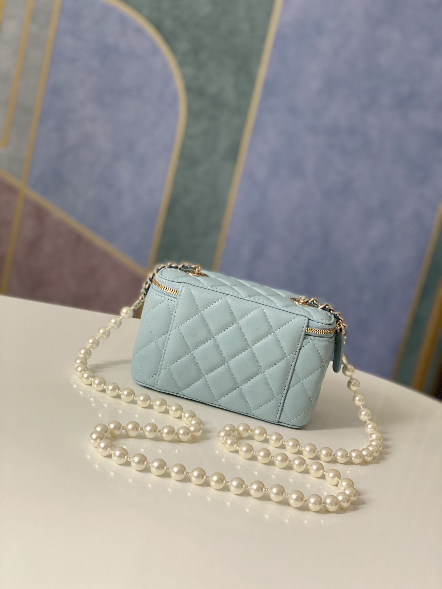 Handbag Chanel 81192 size 9.5-17-8 - vstockx