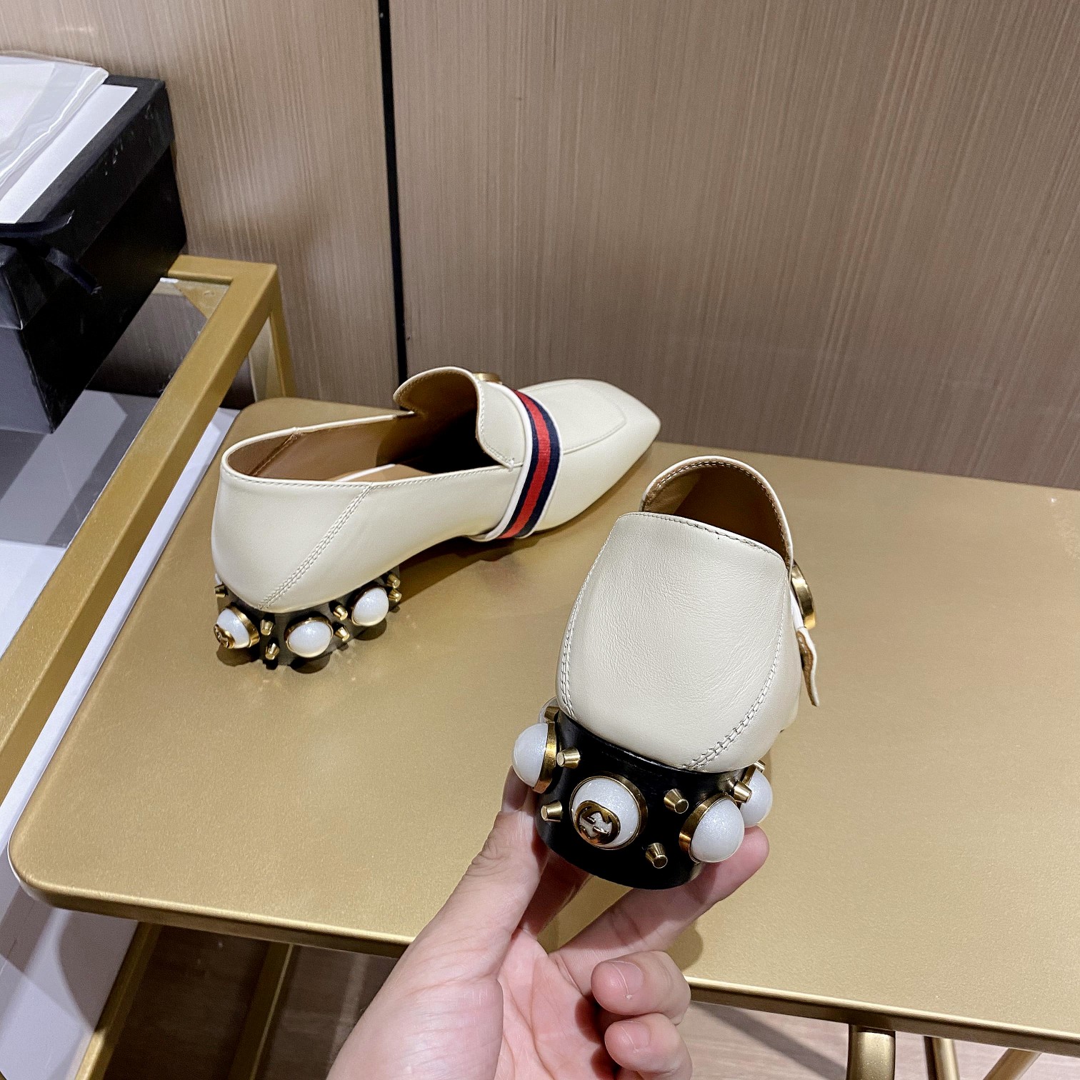 Gucci Leather mid-heel loafer Women 12 - vstockx