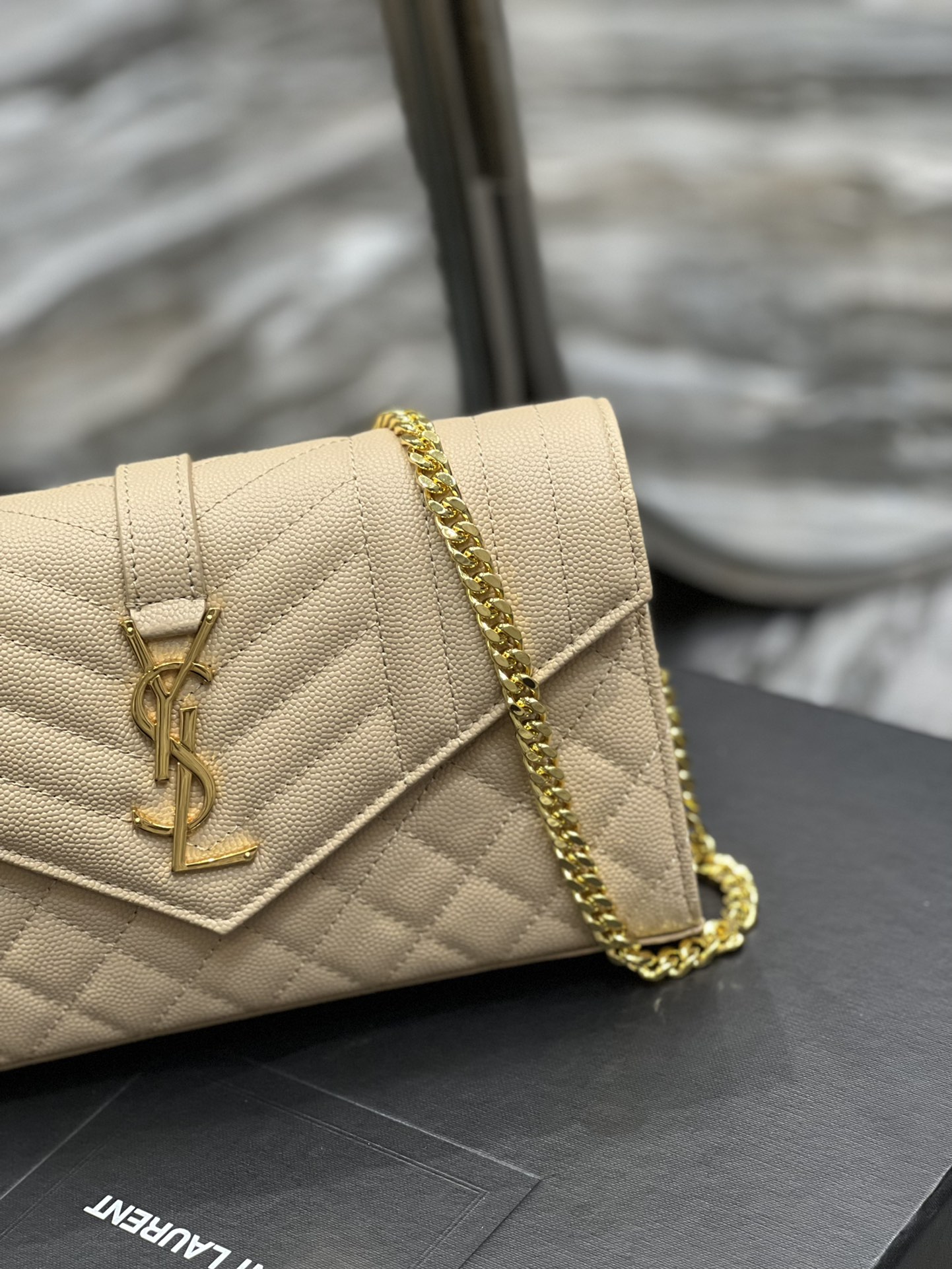 Handbags SAINT LAURENT 620280 size 22.5x14x4 cm - vstockx
