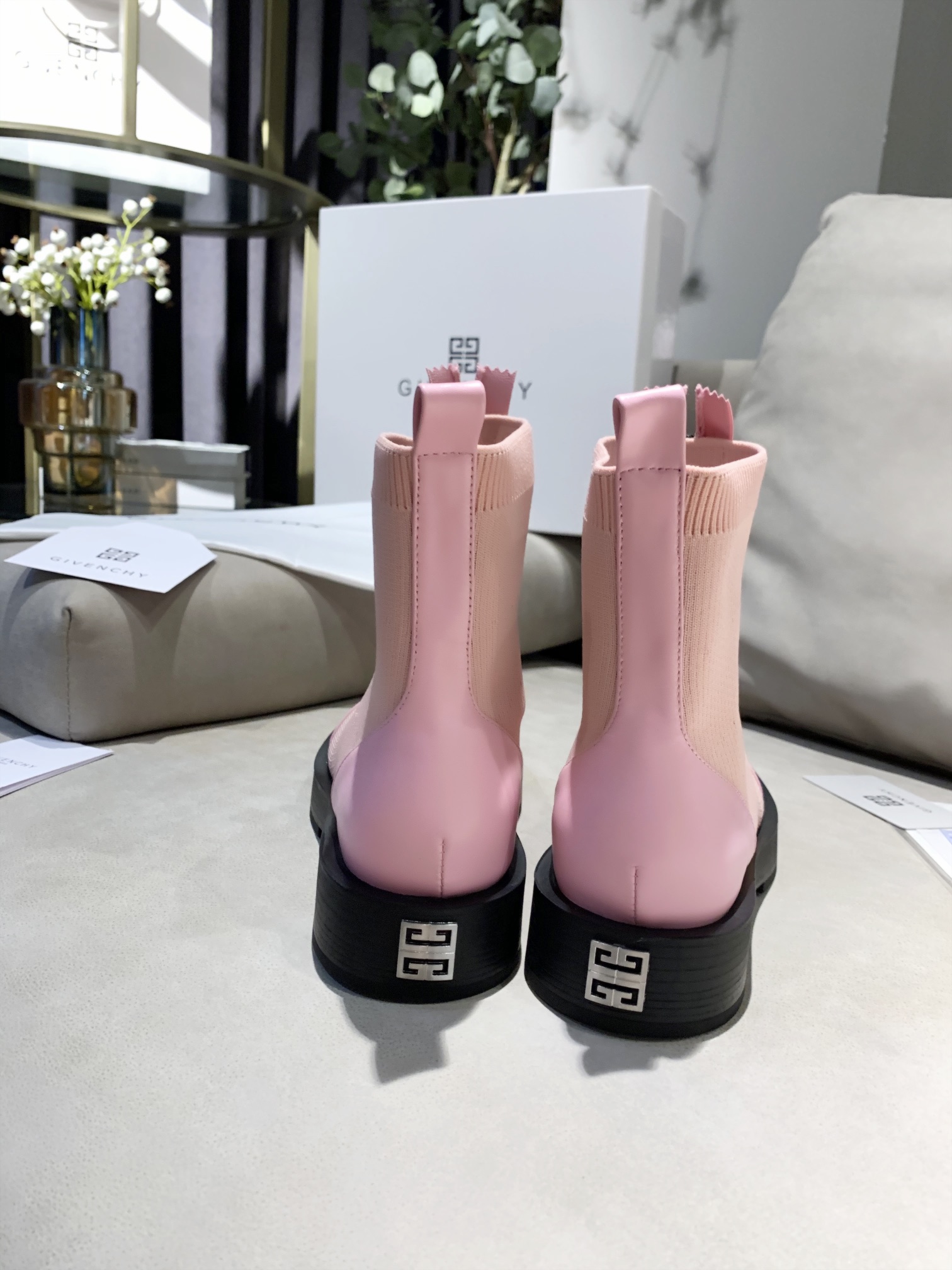 Givenchy Boots 17 - vstockx