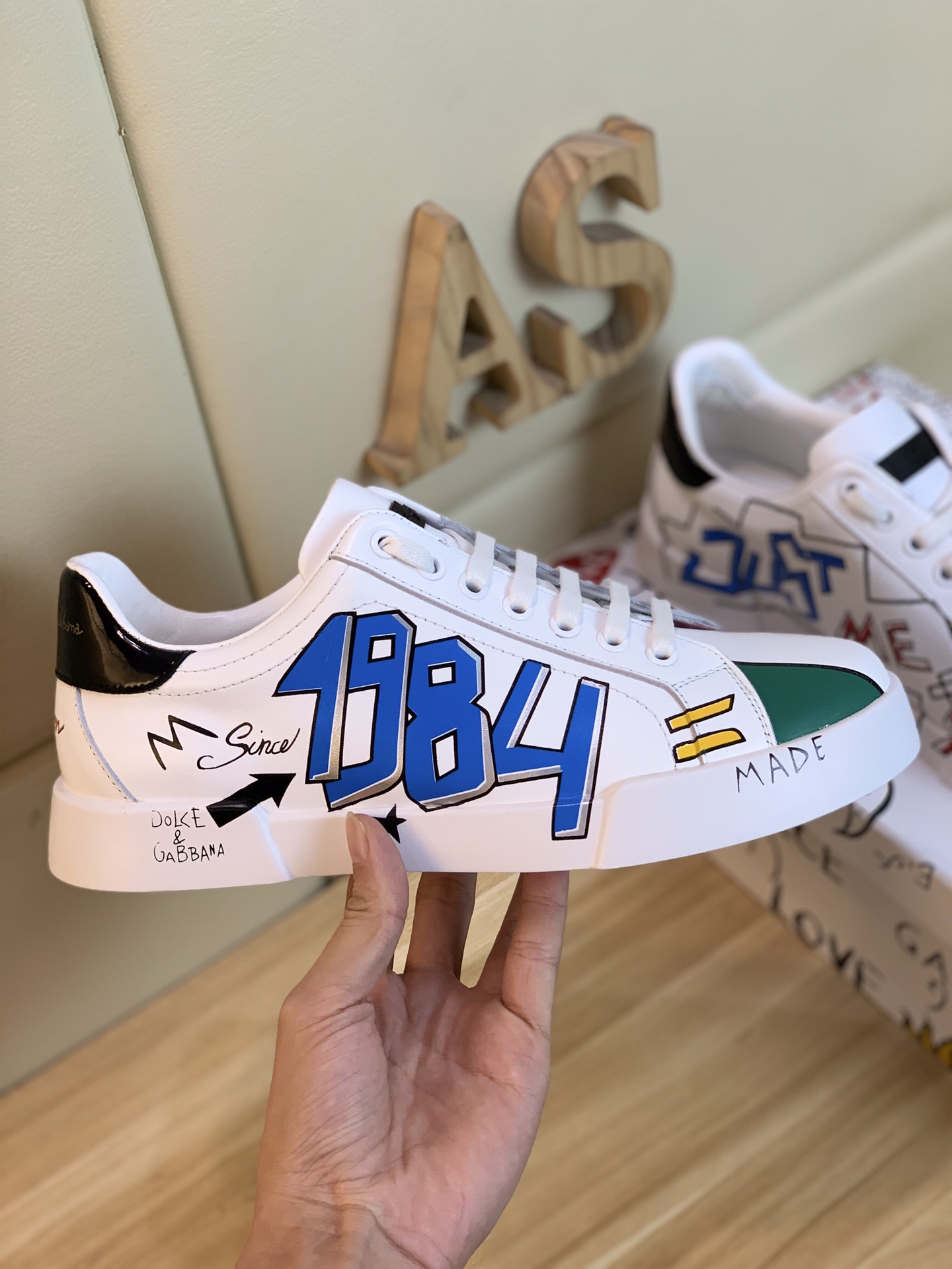 Dolce & Gabbana Low Tops Sneakers 127 - vstockx