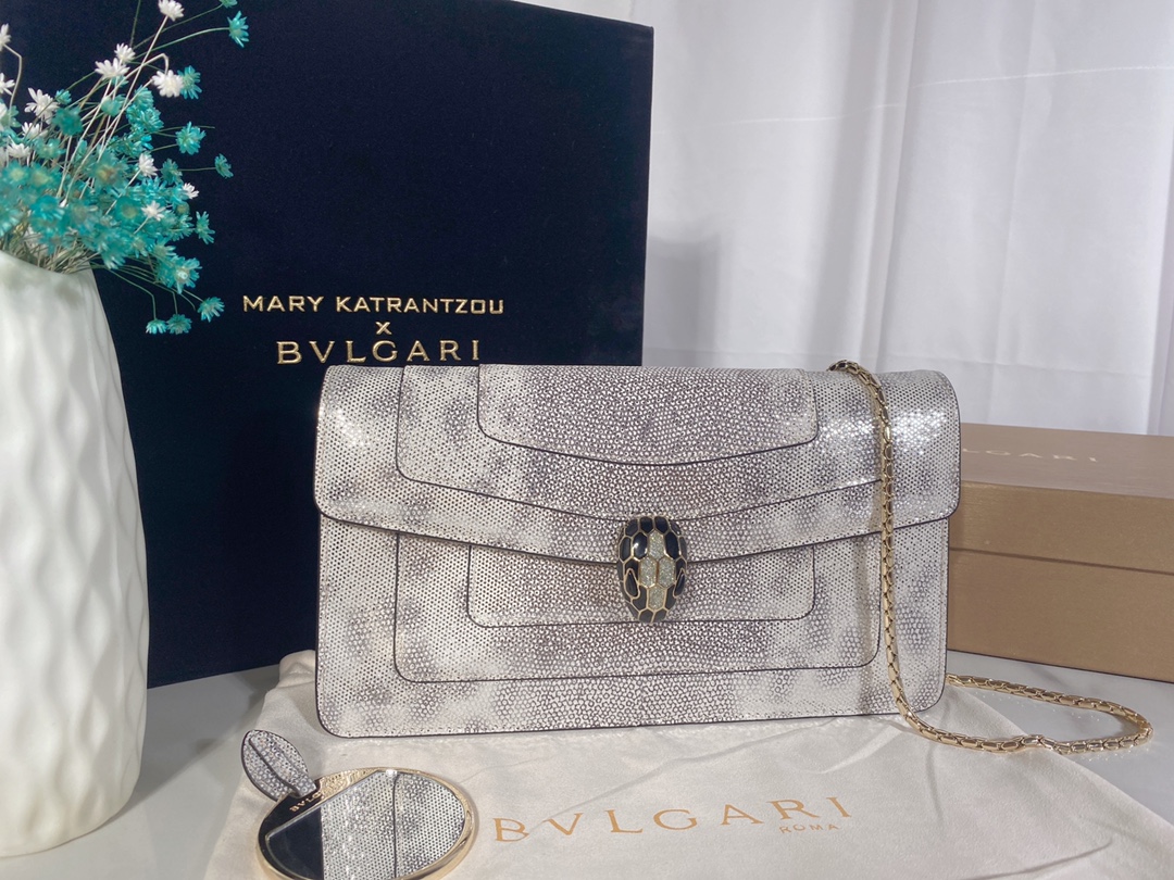 Handbags Bvlgari 370449880 size:25*12*3.5 cm - vstockx