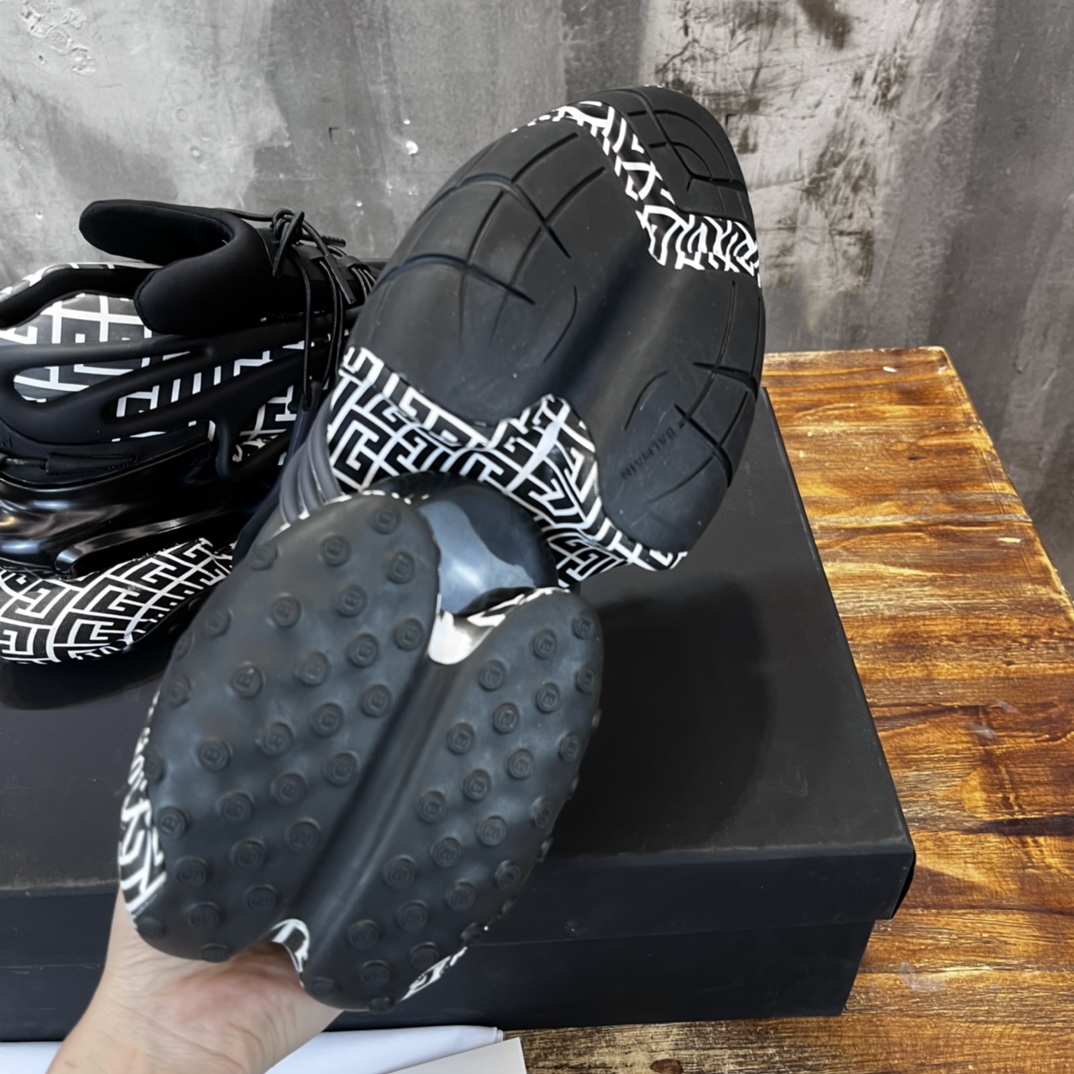 Balmain Sneaker 14 - vstockx