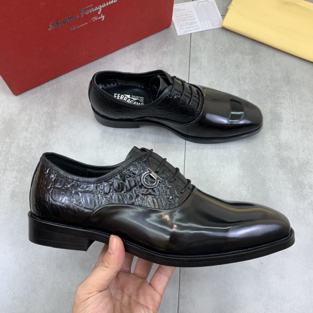 Salvatore Ferragamo Boots 12 - vstockx