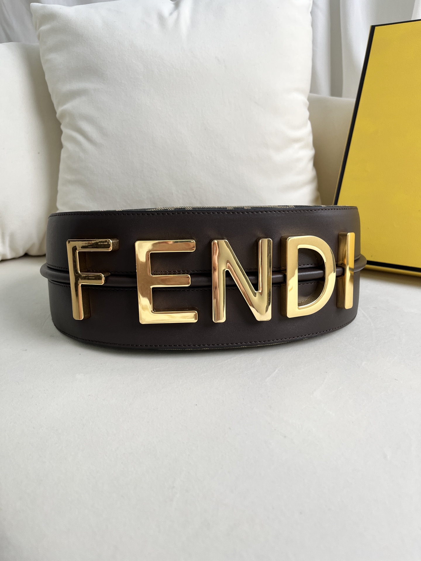 handbags FENDI 205 size:29*24.5*10cm - vstockx