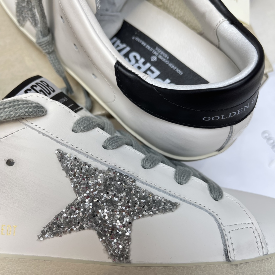 Golden Goose Superstar distressed-finish sneakers 28 - vstockx