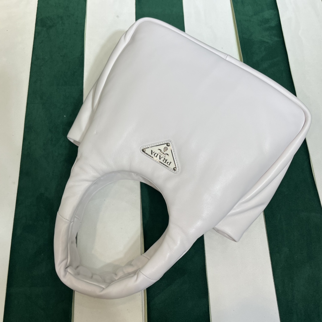 Handbags Prada 1BG413 size:30*26*17 cm - vstockx