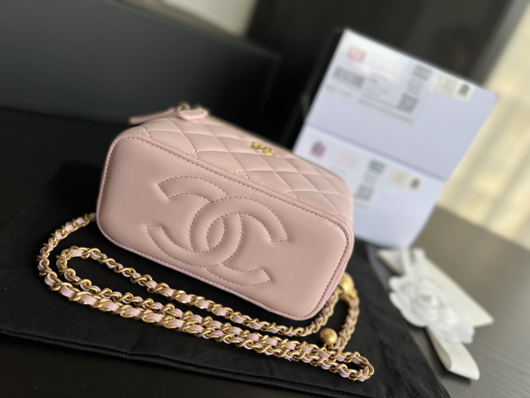 Handbag Chanel AP2303 size 17cmx9.5cmx8 cm - vstockx
