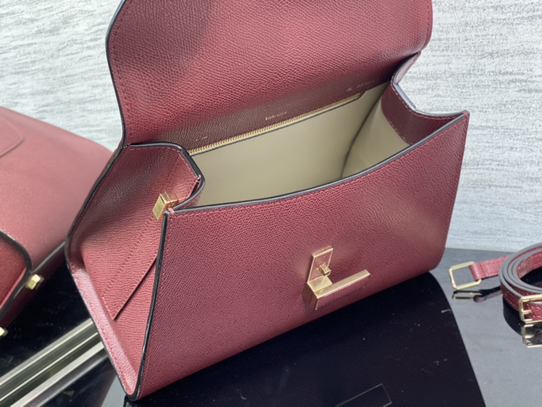 Handbag VALEXTRA size ** - vstockx