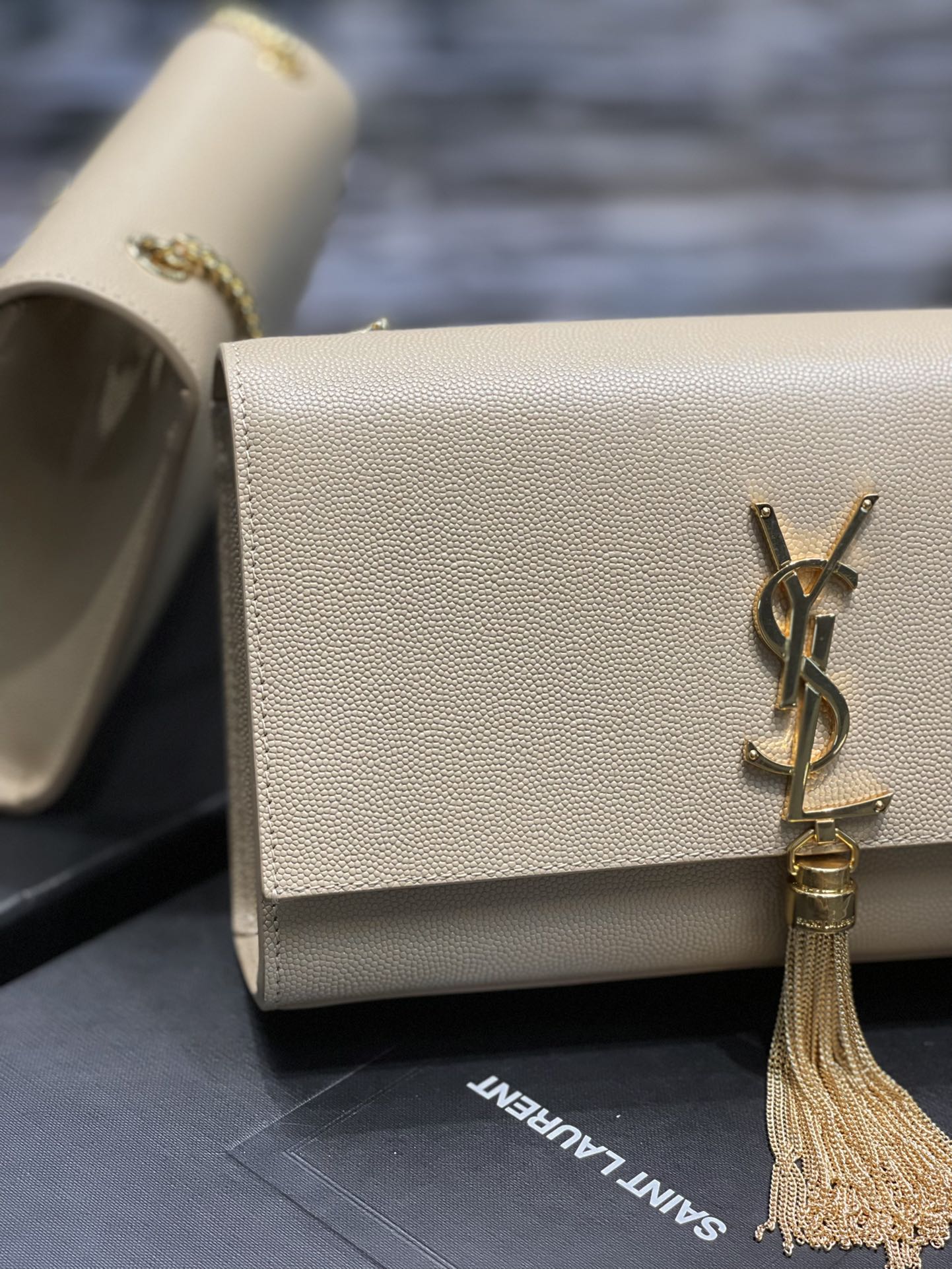 Handbags SAINT LAURENT 354119 size 24x14.5x5 cm - vstockx
