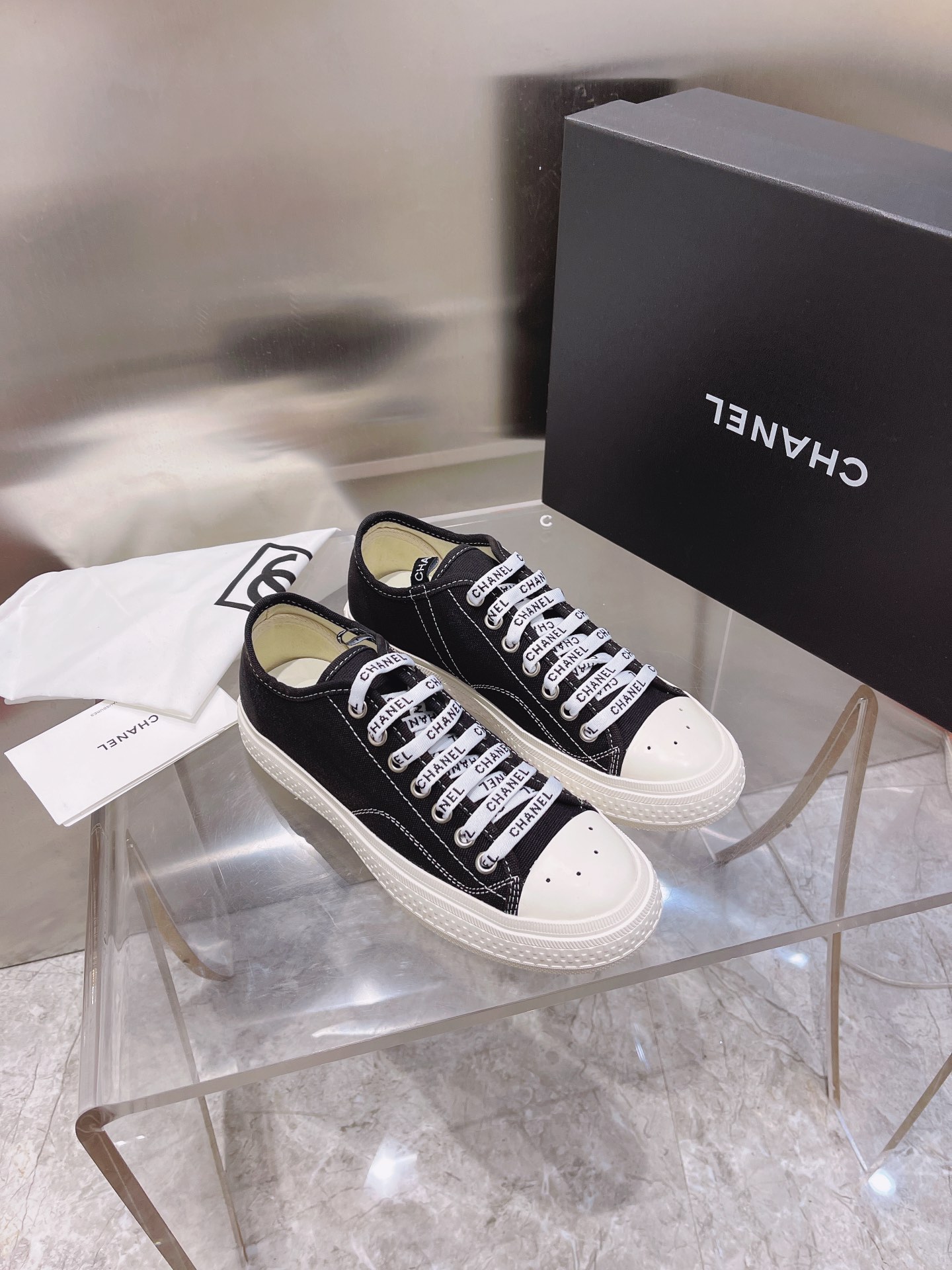 Chanel Flat canvas Sneaker 9 - vstockx