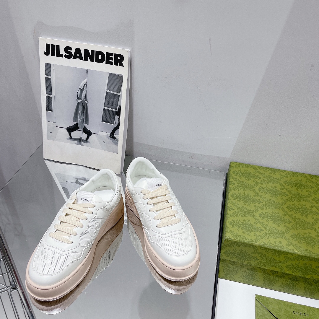 Gucci Women's GG sneaker 2 - vstockx