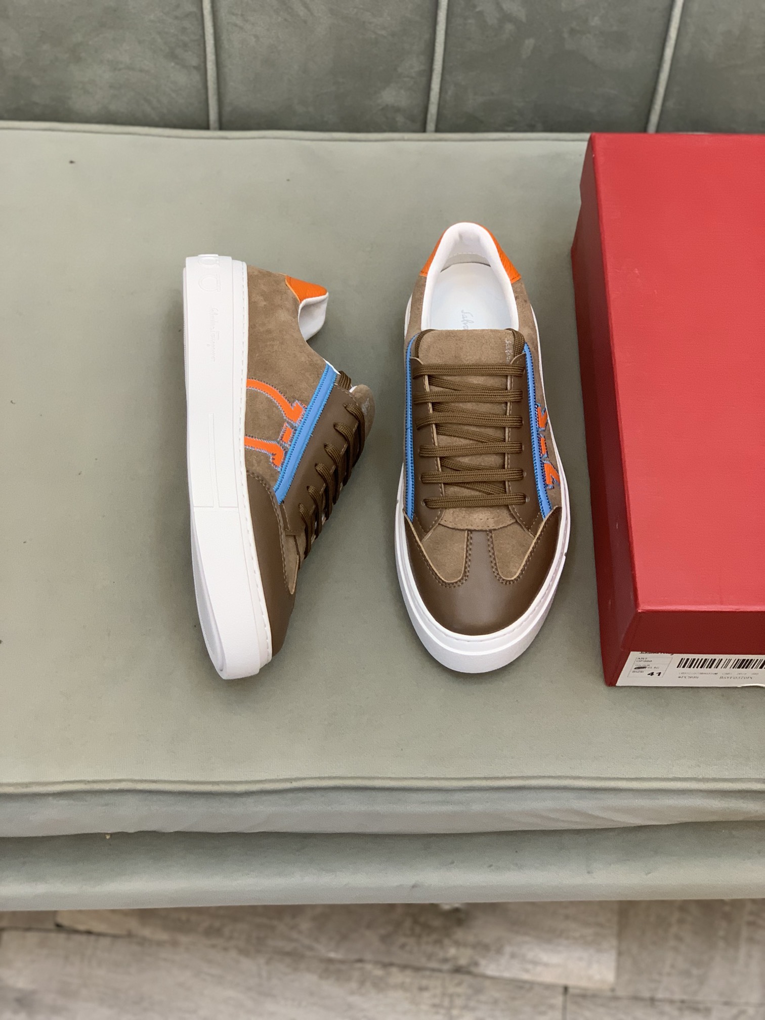 Salvatore Ferragamo Gancini Sneaker 13 - vstockx