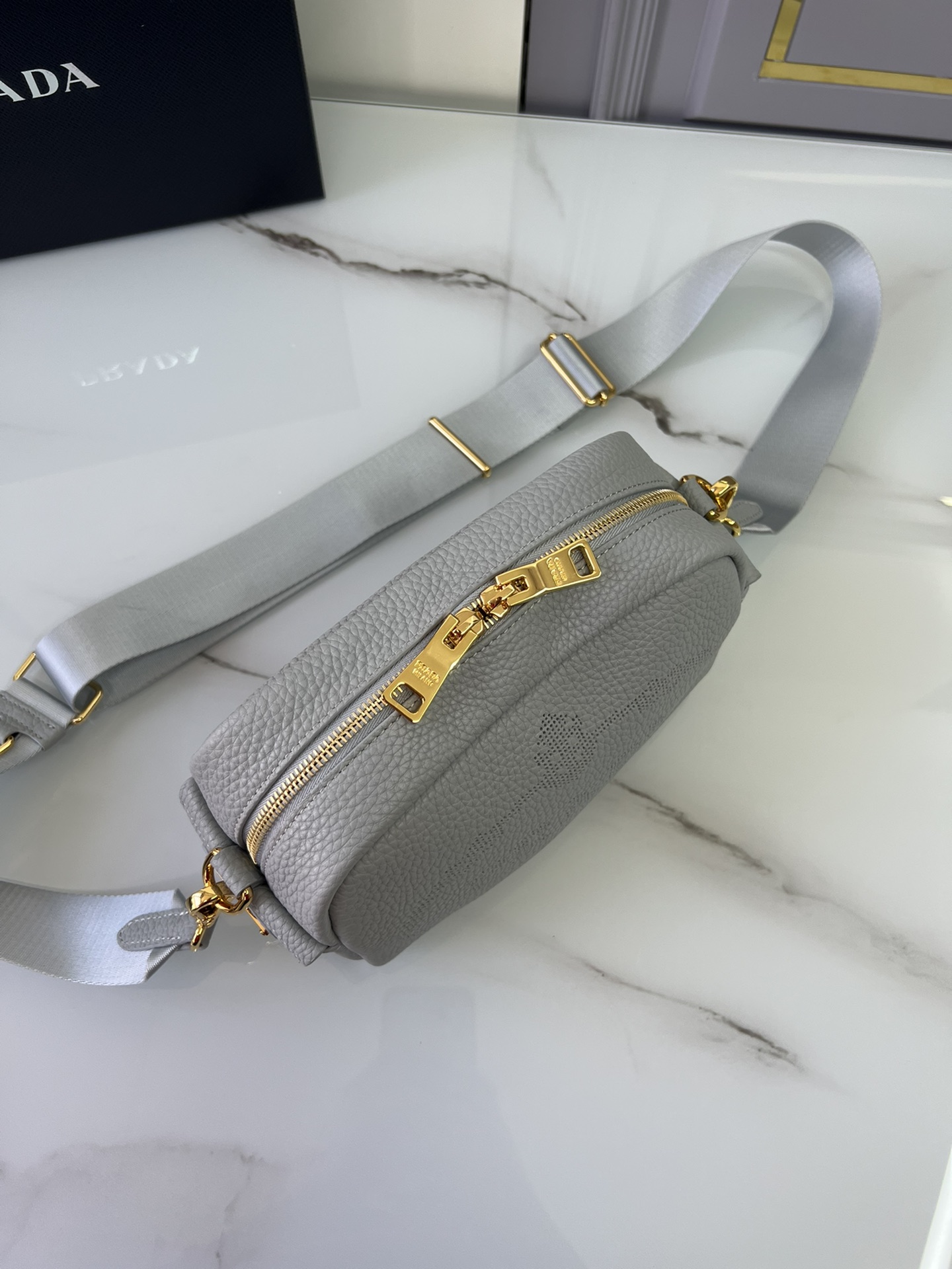 handbags prada 1BH187 20.5*13*8.5 - vstockx