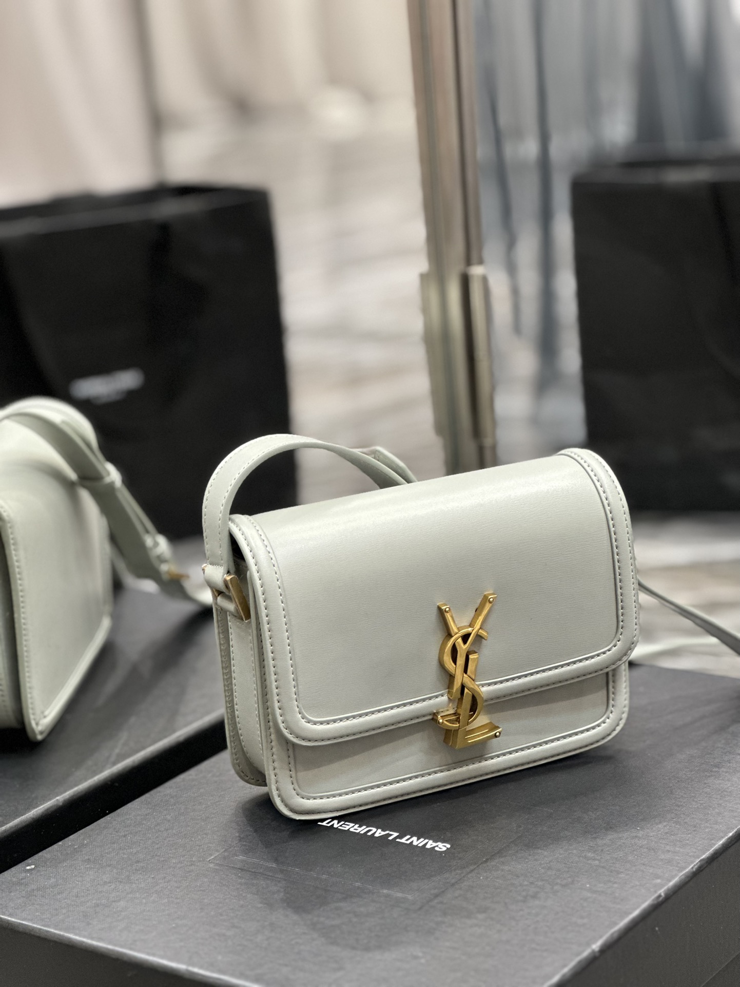 Handbags SAINT LAURENT 634305 size 19  13  5 cm - vstockx