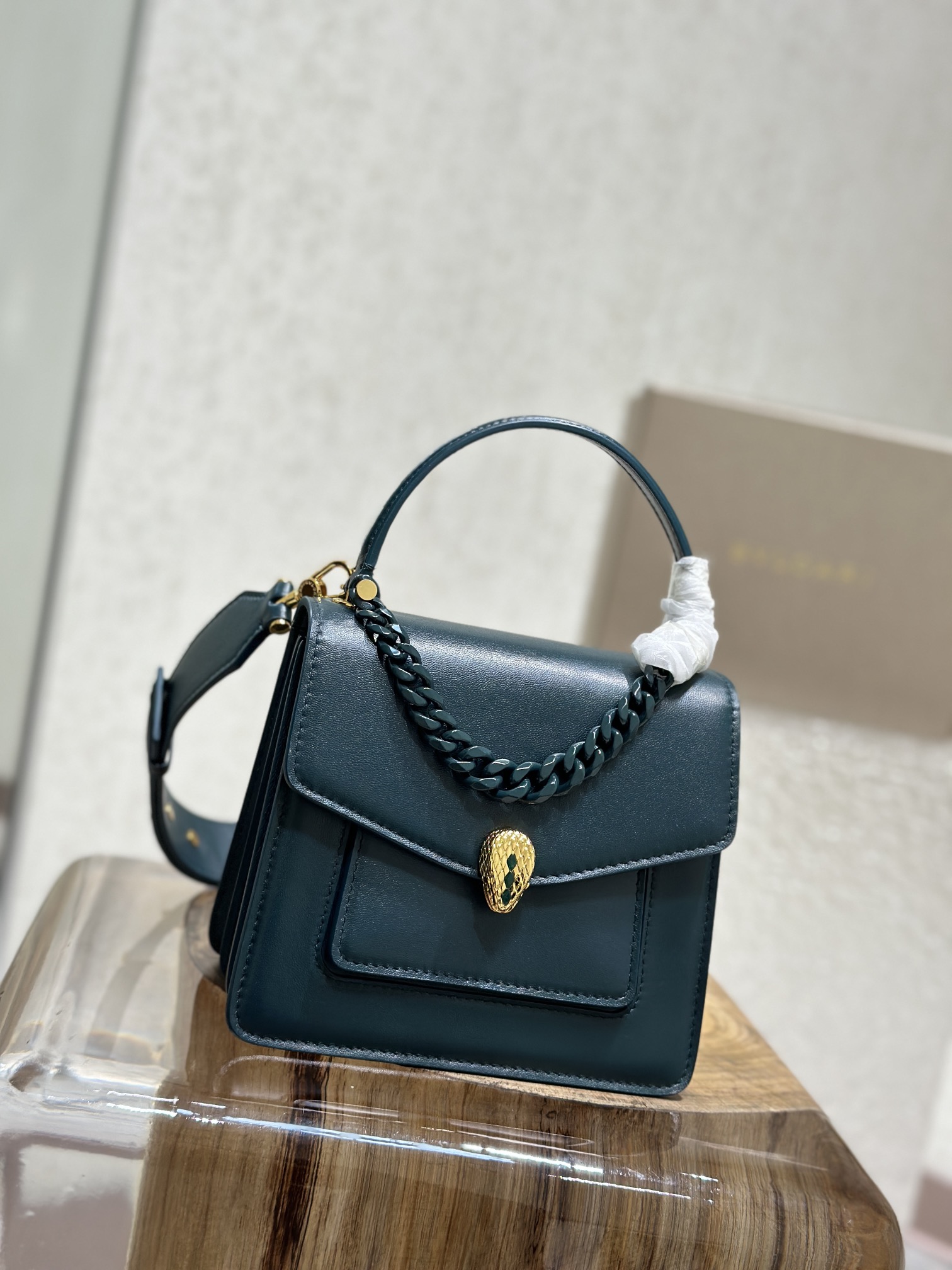 Handbags Bvlgari 290762 size:18*15*9.5 cm - vstockx