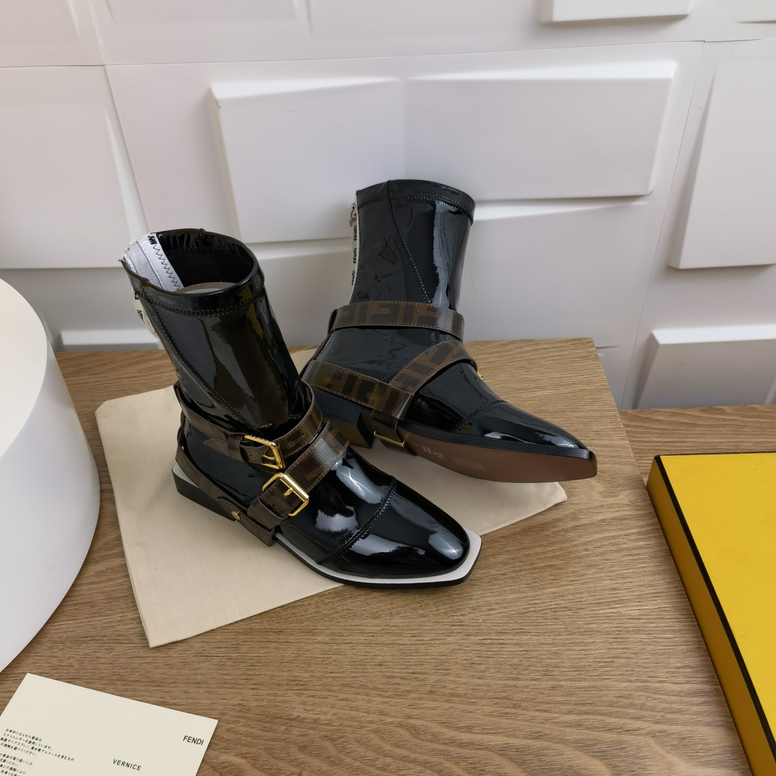 Fendi Boots 6 - vstockx