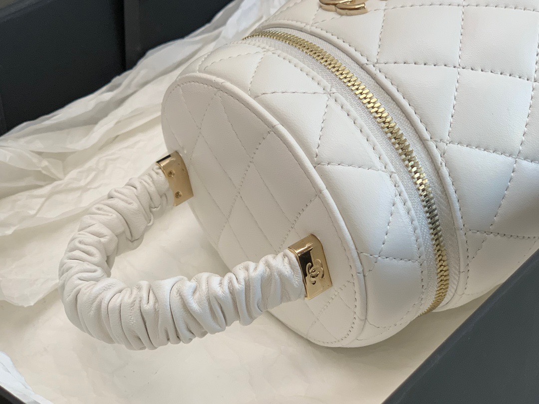 Handbag Chanel 2730 size 13  13  11 cm - vstockx