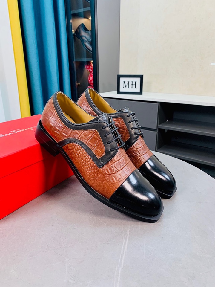 Salvatore Ferragamo Boots 23 - vstockx