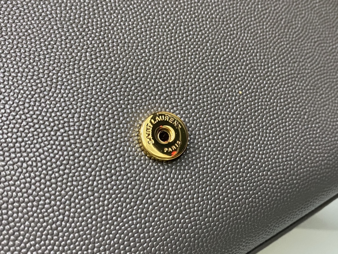 Handbags SAINT LAURENT 474366 size 20x12.5x5 cm - vstockx