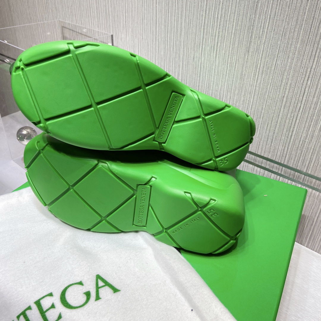 Bottega Veneta Boots 18 - vstockx