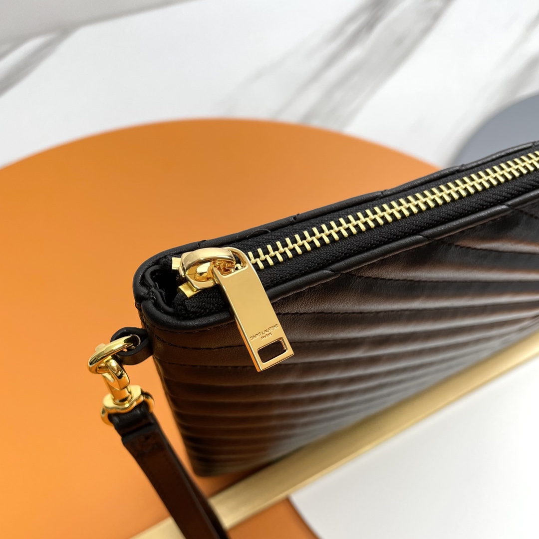 Handbags SAINT LAURENT 440222 size 36x24.5x2.5 cm - vstockx