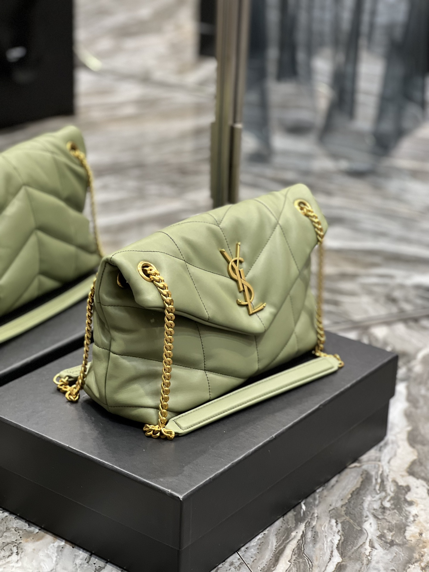 Handbags SAINT LAURENT 577476 size 29x17x11 cm - vstockx