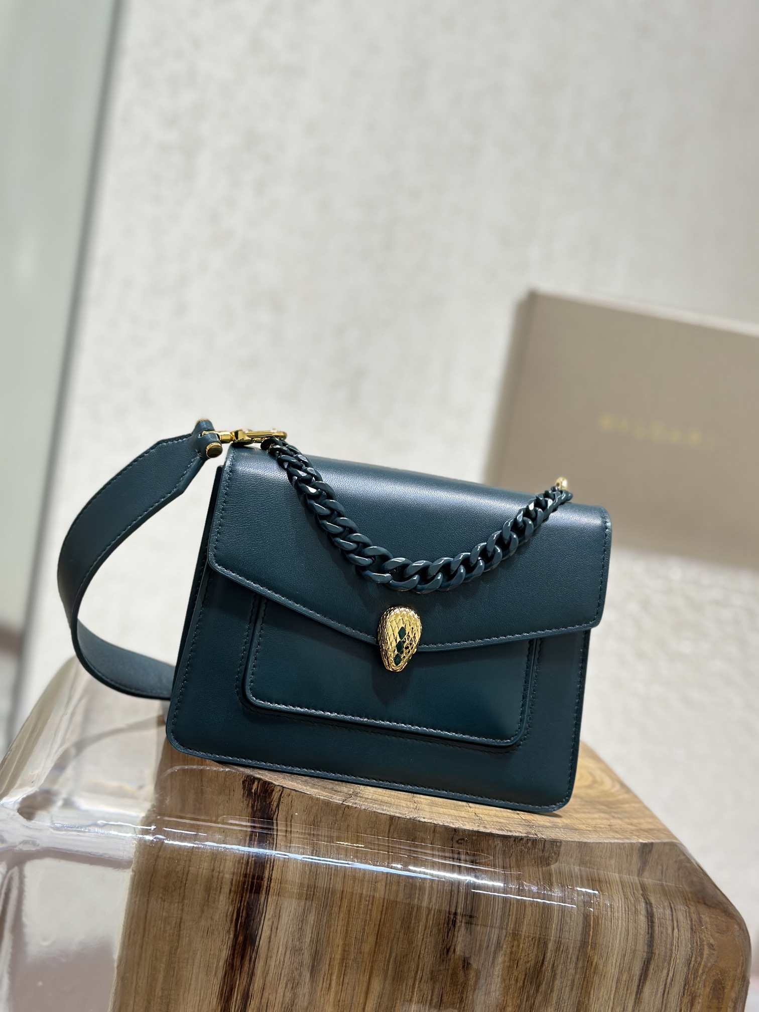 Handbags Bvlgari 290763 size:20*14*8 cm - vstockx