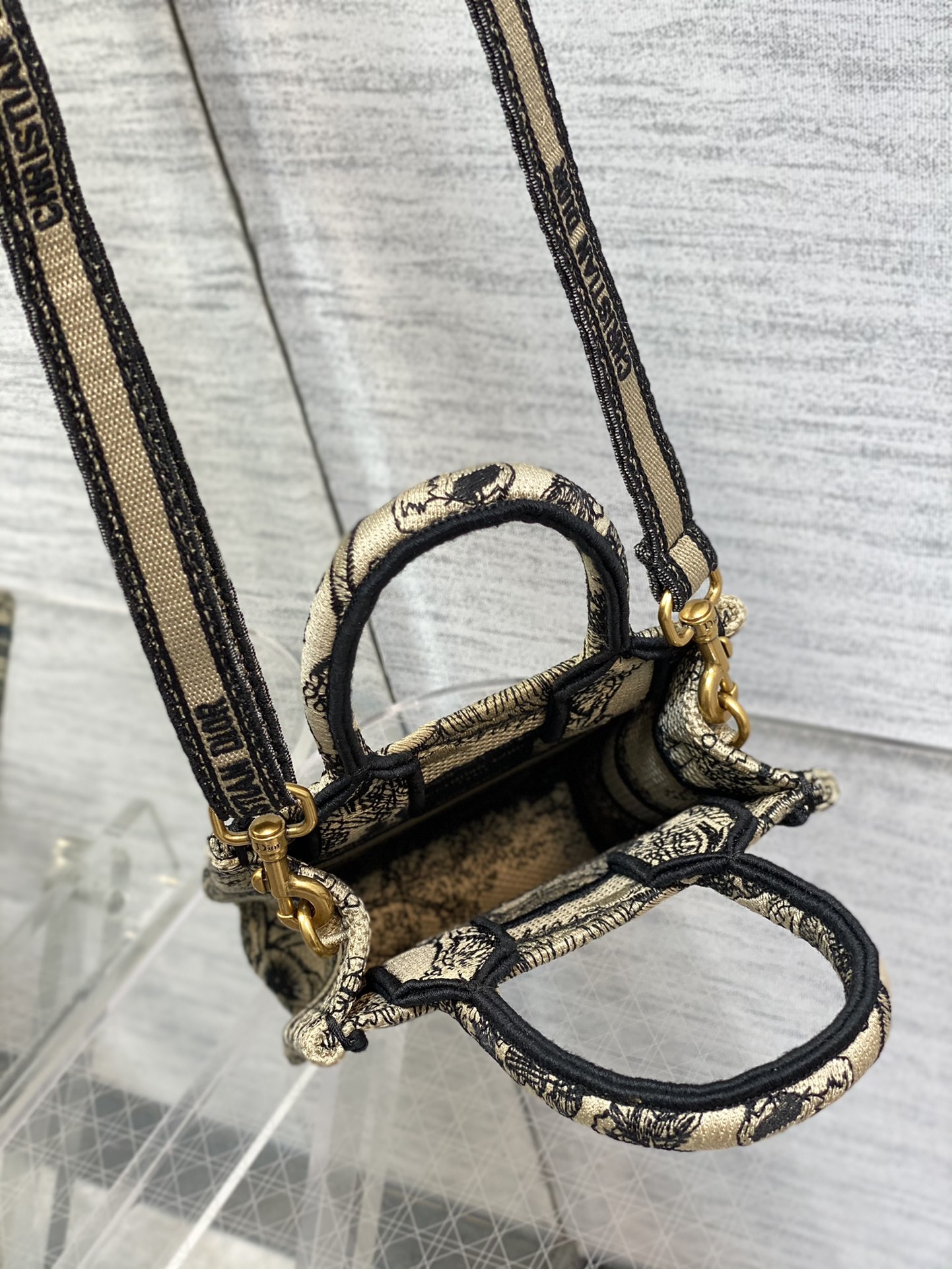 Handbag Dior size 13.5*5*18 cm - vstockx