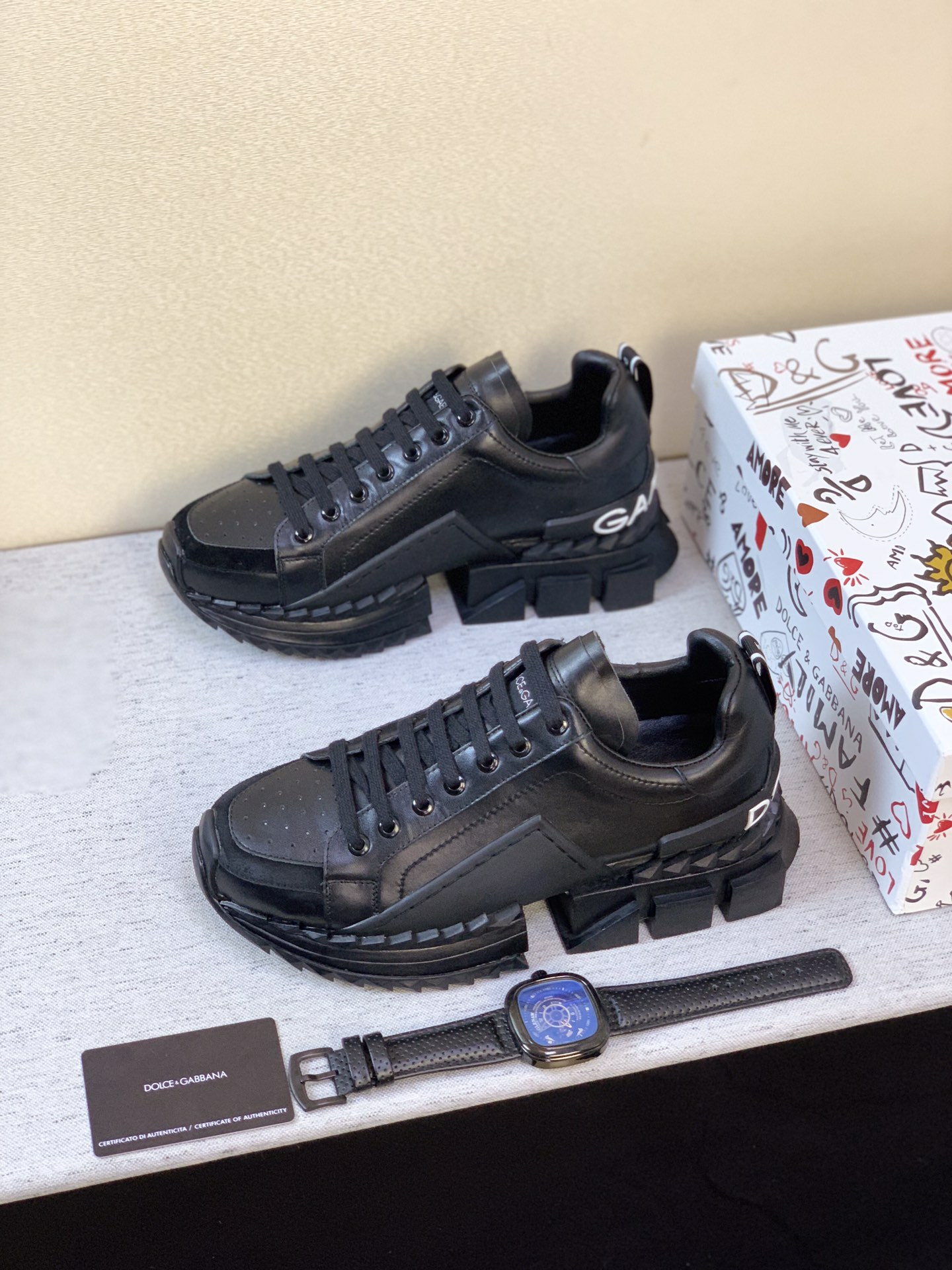 Dolce & Gabbana Low Tops Sneakers 37 - vstockx