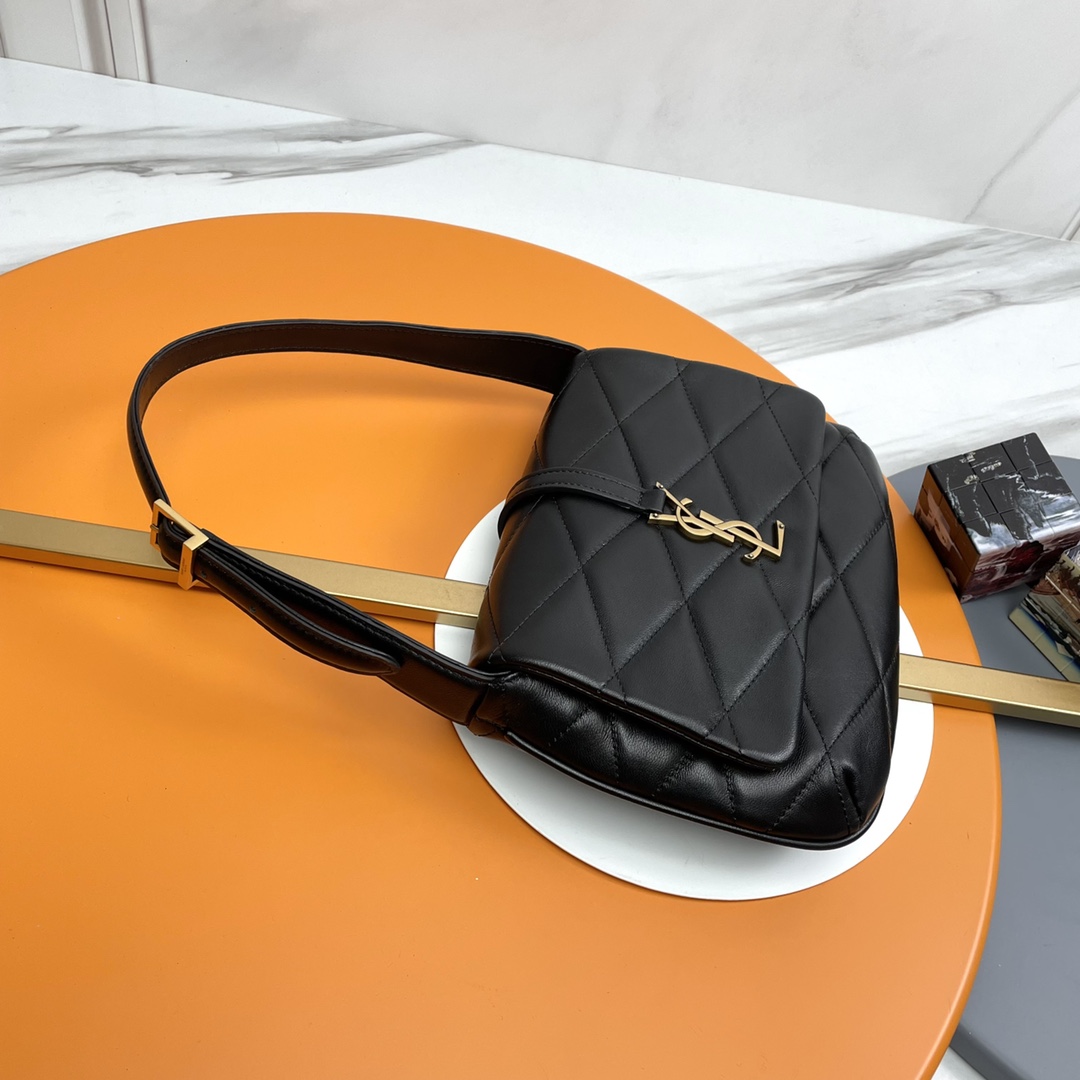 Handbags SAINT LAURENT 698567 size 24  18  5.5 cm - vstockx