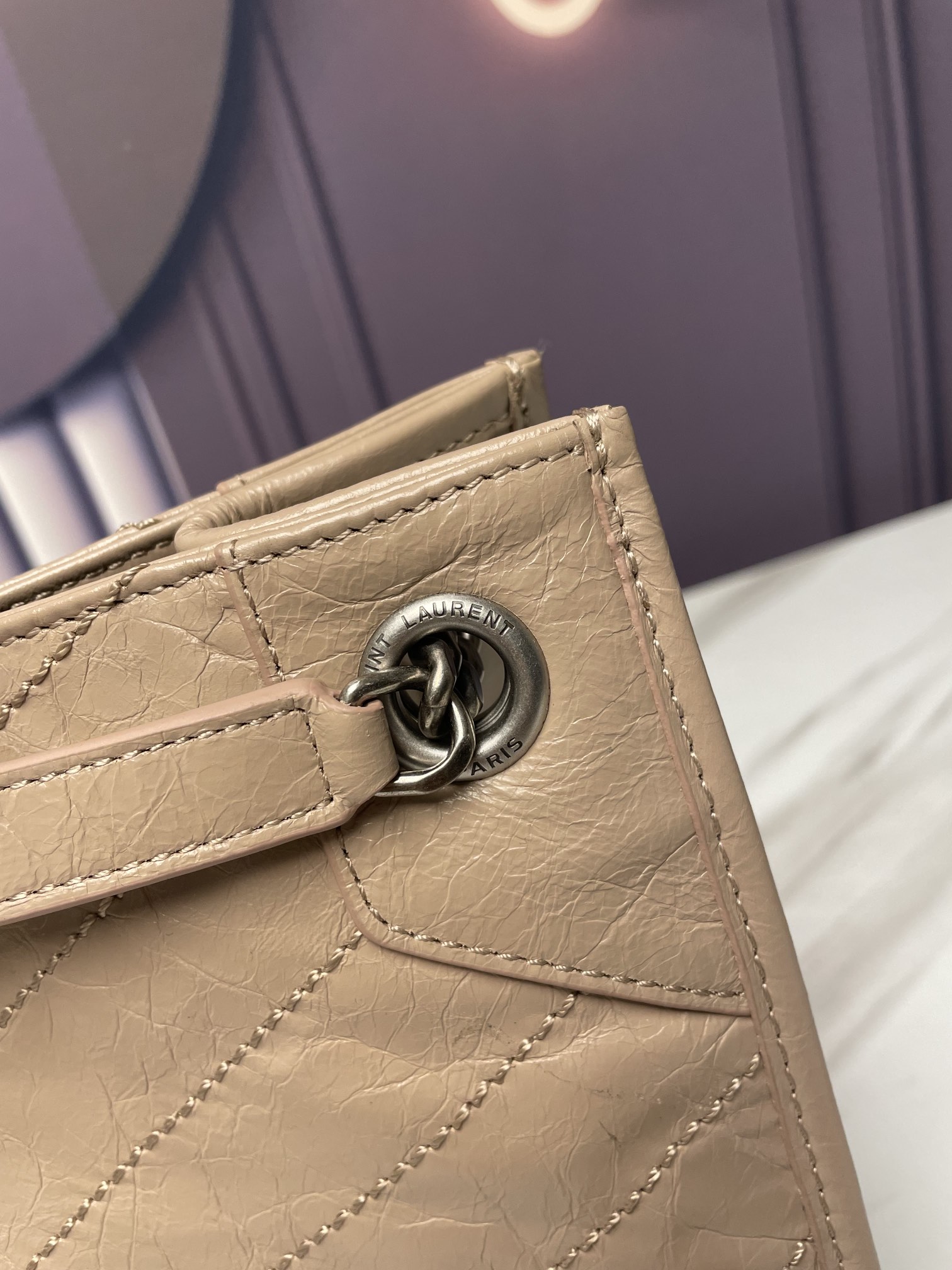 Handbags SAINT LAURENT 577999 size 33x27x11.5 cm - vstockx