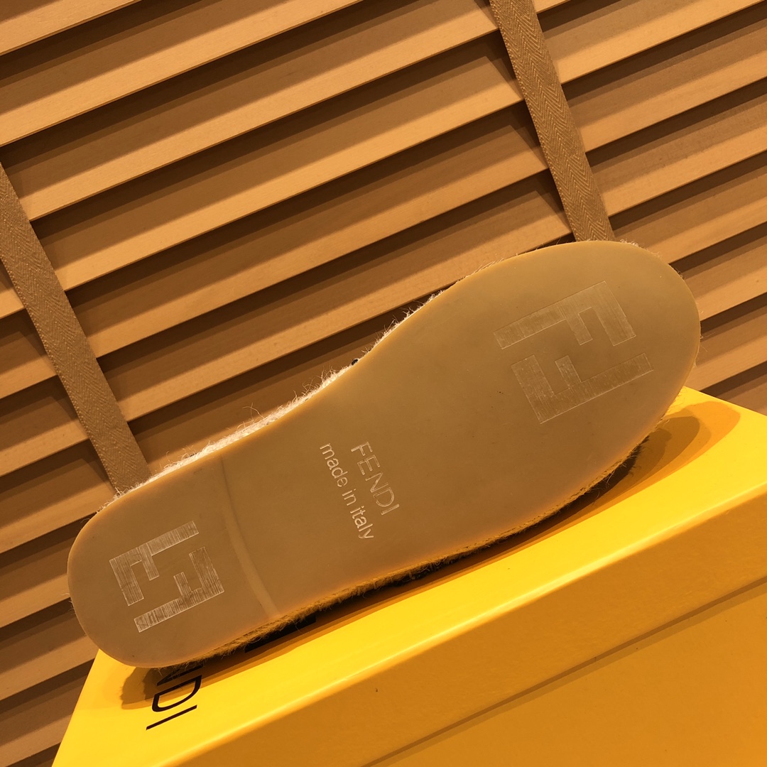 Fendi Espadrilles Sneakers 10 - vstockx