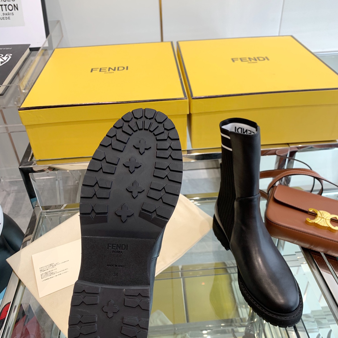 Fendi Boots 7 - vstockx
